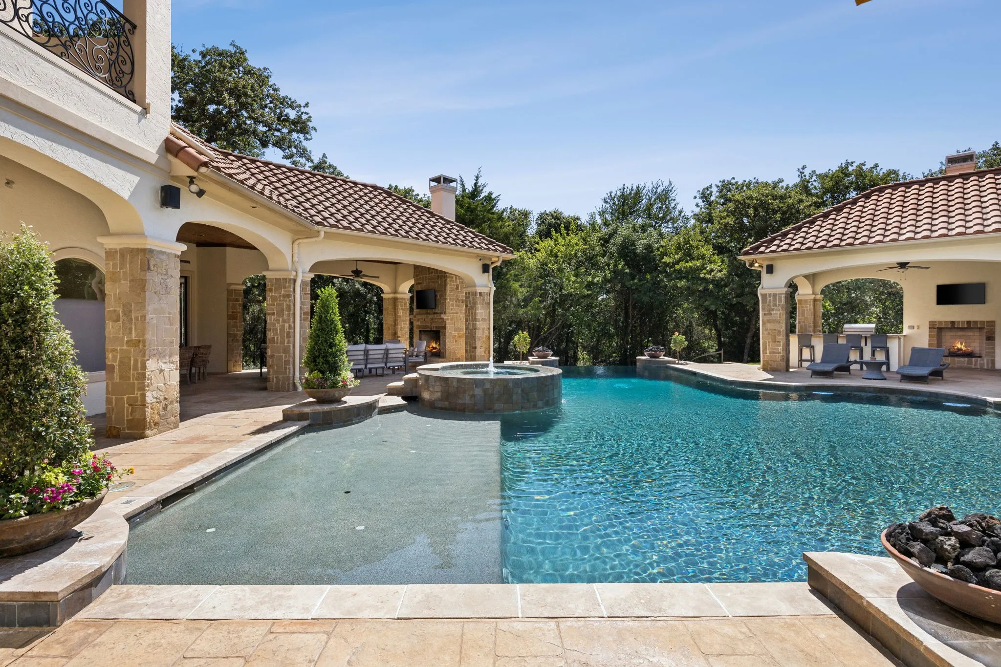 Single Family Residence For Sale in Tarrant County , 855 Harbor Court, Southlake, Texas 76092, 6 Bedroom, 11 Bathroom, 9 Garage spaces, 8,607 Sqft, built in 2009, mls#21275122, Real Estate Agent in Southlake, Homes For Sale in Tarrant county, Homes For Sale in Southlake, Realtor in Southlake Texas, Real Estate Brokerage Independent Realty Texas, Luminita Cordes Realtor