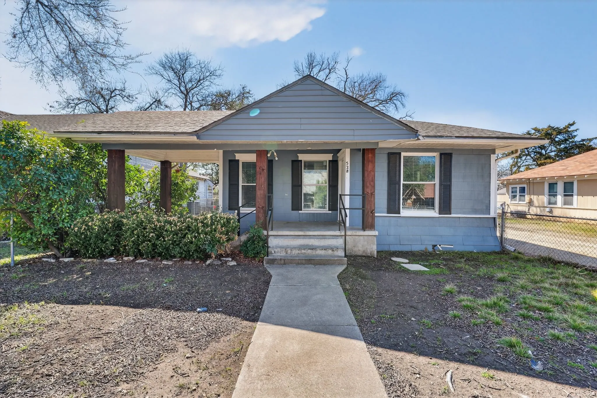 Single Family Residence For Sale in Mc Lennan County , 528 N 31st Street, Waco, Texas 76707, 3 Bedroom, 2 Bathroom, 1 Garage spaces, 1,388 Sqft, built in 1925, mls#21330610, Real Estate Agent in Waco, Homes For Sale in Mc Lennan county, Homes For Sale in Waco, Realtor in Waco Texas, Real Estate Brokerage Independent Realty Texas, Luminita Cordes Realtor