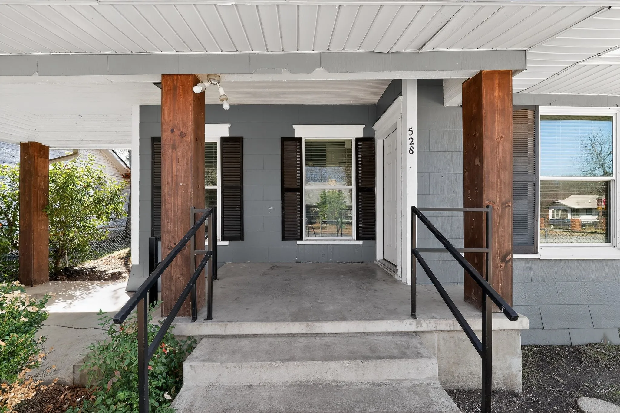 Single Family Residence For Sale in Mc Lennan County , 528 N 31st Street, Waco, Texas 76707, 3 Bedroom, 2 Bathroom, 1 Garage spaces, 1,388 Sqft, built in 1925, mls#21330610, Real Estate Agent in Waco, Homes For Sale in Mc Lennan county, Homes For Sale in Waco, Realtor in Waco Texas, Real Estate Brokerage Independent Realty Texas, Luminita Cordes Realtor