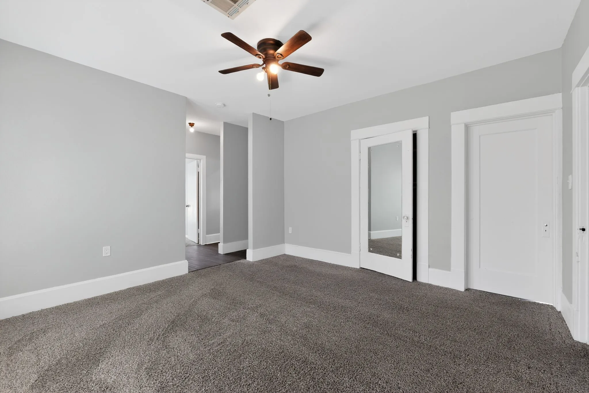 Single Family Residence For Sale in Mc Lennan County , 528 N 31st Street, Waco, Texas 76707, 3 Bedroom, 2 Bathroom, 1 Garage spaces, 1,388 Sqft, built in 1925, mls#21330610, Real Estate Agent in Waco, Homes For Sale in Mc Lennan county, Homes For Sale in Waco, Realtor in Waco Texas, Real Estate Brokerage Independent Realty Texas, Luminita Cordes Realtor