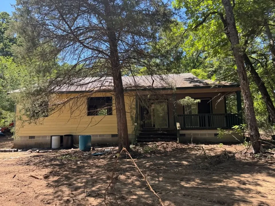 Single Family Residence For Sale in Van Zandt County , 690 Private Road 6926 Road, Eustace, Texas 75124, 3 Bedroom, 2 Bathroom, Garage spaces, 1,308 Sqft, built in 1996, mls#21330645, Real Estate Agent in Eustace, Homes For Sale in Van Zandt county, Homes For Sale in Eustace, Realtor in Eustace Texas, Real Estate Brokerage Independent Realty Texas, Luminita Cordes Realtor