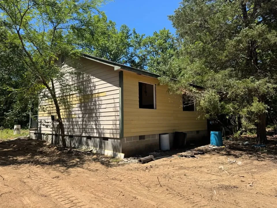 Single Family Residence For Sale in Van Zandt County , 690 Private Road 6926 Road, Eustace, Texas 75124, 3 Bedroom, 2 Bathroom, Garage spaces, 1,308 Sqft, built in 1996, mls#21330645, Real Estate Agent in Eustace, Homes For Sale in Van Zandt county, Homes For Sale in Eustace, Realtor in Eustace Texas, Real Estate Brokerage Independent Realty Texas, Luminita Cordes Realtor