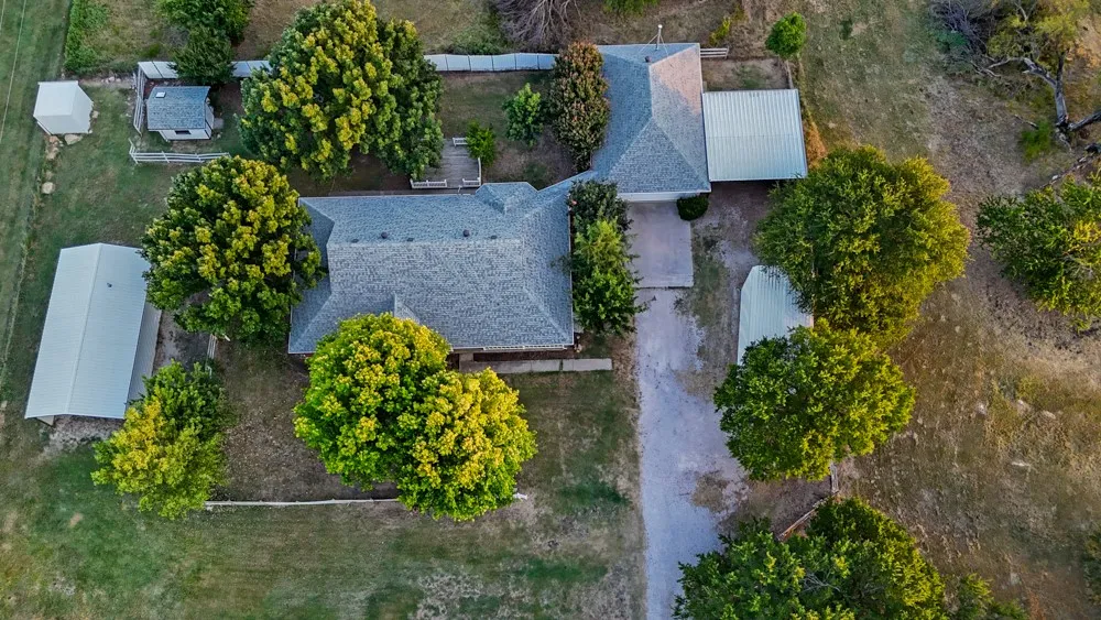 Single Family Residence For Sale in Denton County , 9861 Jim Christal Road, Denton, Texas 76249, 3 Bedroom, 3 Bathroom, 2 Garage spaces, 1,749 Sqft, built in 1994, mls#21324955, Real Estate Agent in Denton, Homes For Sale in Denton county, Homes For Sale in Denton, Realtor in Denton Texas, Real Estate Brokerage Independent Realty Texas, Luminita Cordes Realtor