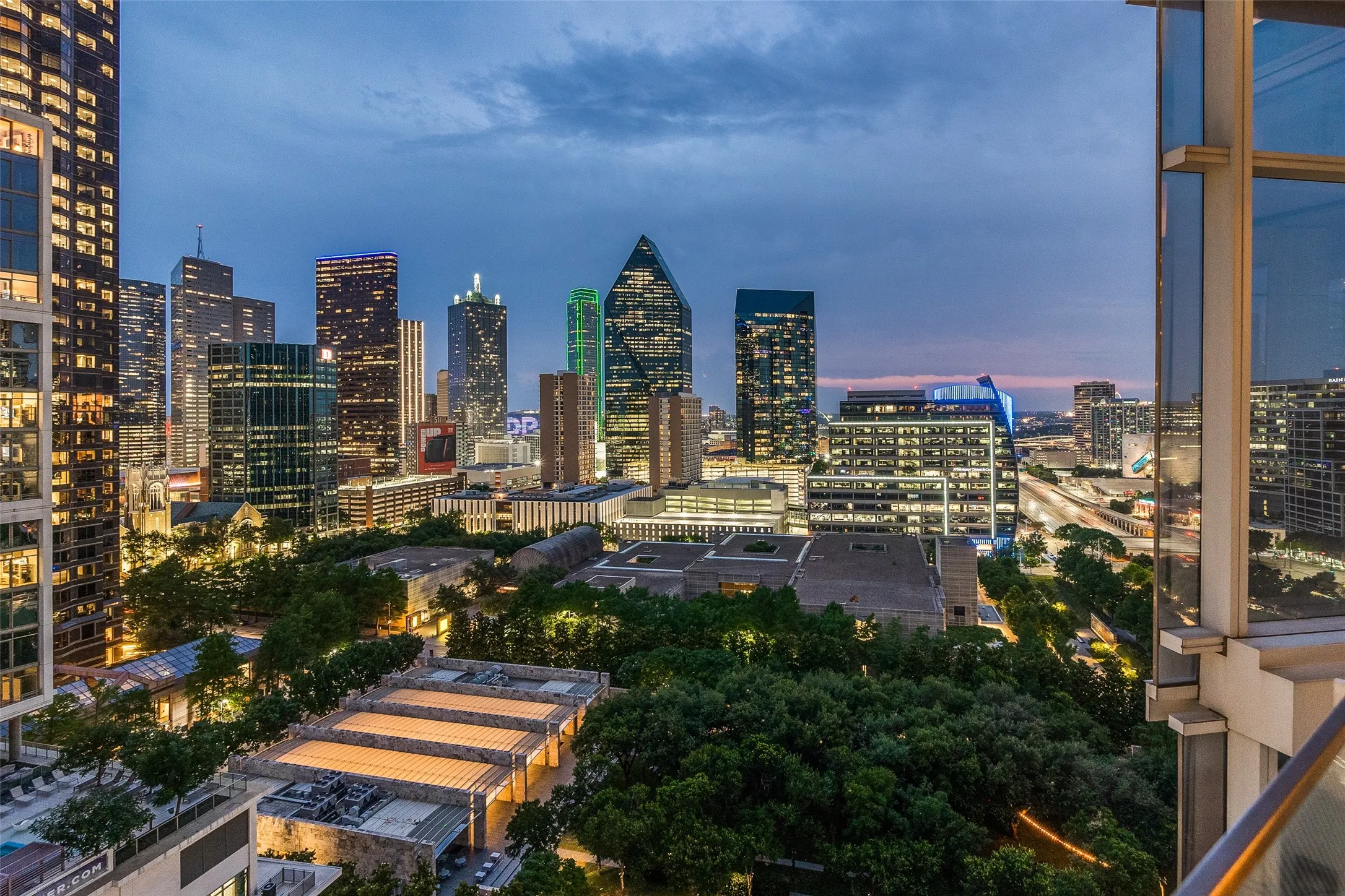 Condominium For Sale in Dallas County , 1918 Olive Street 1603, Dallas, Texas 75201, 2 Bedroom, 3 Bathroom, 4 Garage spaces, 3,130 Sqft, built in 2014, mls#21330656, Real Estate Agent in Dallas, Homes For Sale in Dallas county, Homes For Sale in Dallas, Realtor in Dallas Texas, Real Estate Brokerage Independent Realty Texas, Luminita Cordes Realtor
