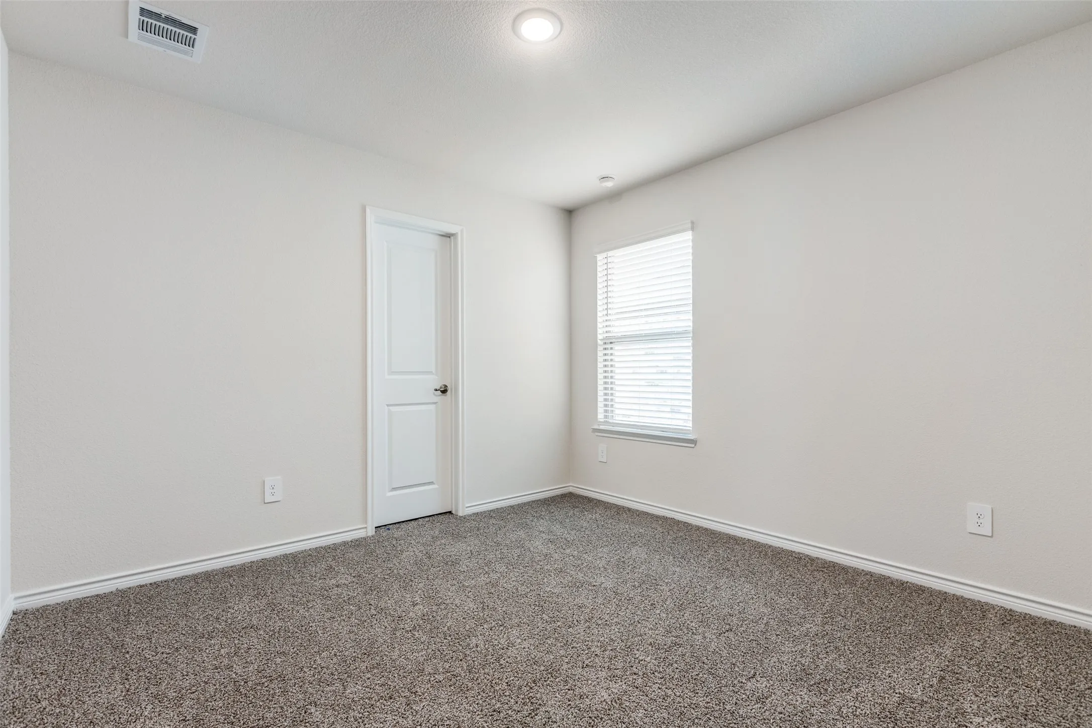 Single Family Residence For Rent in Denton County , 240 Kistler Drive, Little Elm, Texas 75068, 4 Bedroom, 3 Bathroom, 2 Garage spaces, 2,411 Sqft, built in 2024, mls#21329533, Real Estate Agent in Little Elm, Homes For Rent in Denton county, Homes For Rent in Little Elm, Realtor in Little Elm Texas, Real Estate Brokerage Independent Realty Texas, Luminita Cordes Realtor