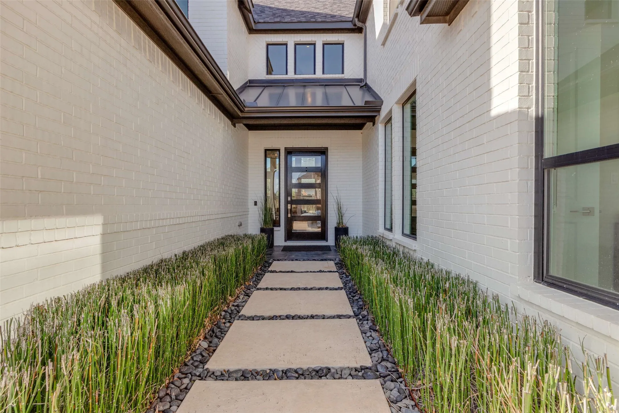 Single Family Residence For Sale in Collin County , 4027 Heatherton Drive, Celina, Texas 75009, 4 Bedroom, 5 Bathroom, 2 Garage spaces, 3,877 Sqft, built in 2021, Price $985,000, mls#21330714, Real Estate Agent in Celina, Homes For Sale in Collin county, Homes For Sale in Celina, Realtor in Celina Texas, Real Estate Brokerage Independent Realty Texas, Luminita Cordes Realtor