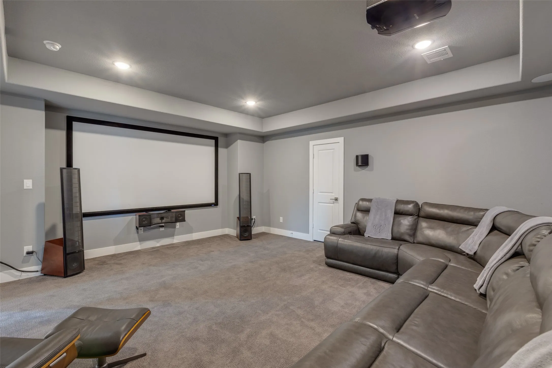 Single Family Residence For Sale in Collin County , 4027 Heatherton Drive, Celina, Texas 75009, 4 Bedroom, 5 Bathroom, 2 Garage spaces, 3,877 Sqft, built in 2021, Price $985,000, mls#21330714, Real Estate Agent in Celina, Homes For Sale in Collin county, Homes For Sale in Celina, Realtor in Celina Texas, Real Estate Brokerage Independent Realty Texas, Luminita Cordes Realtor