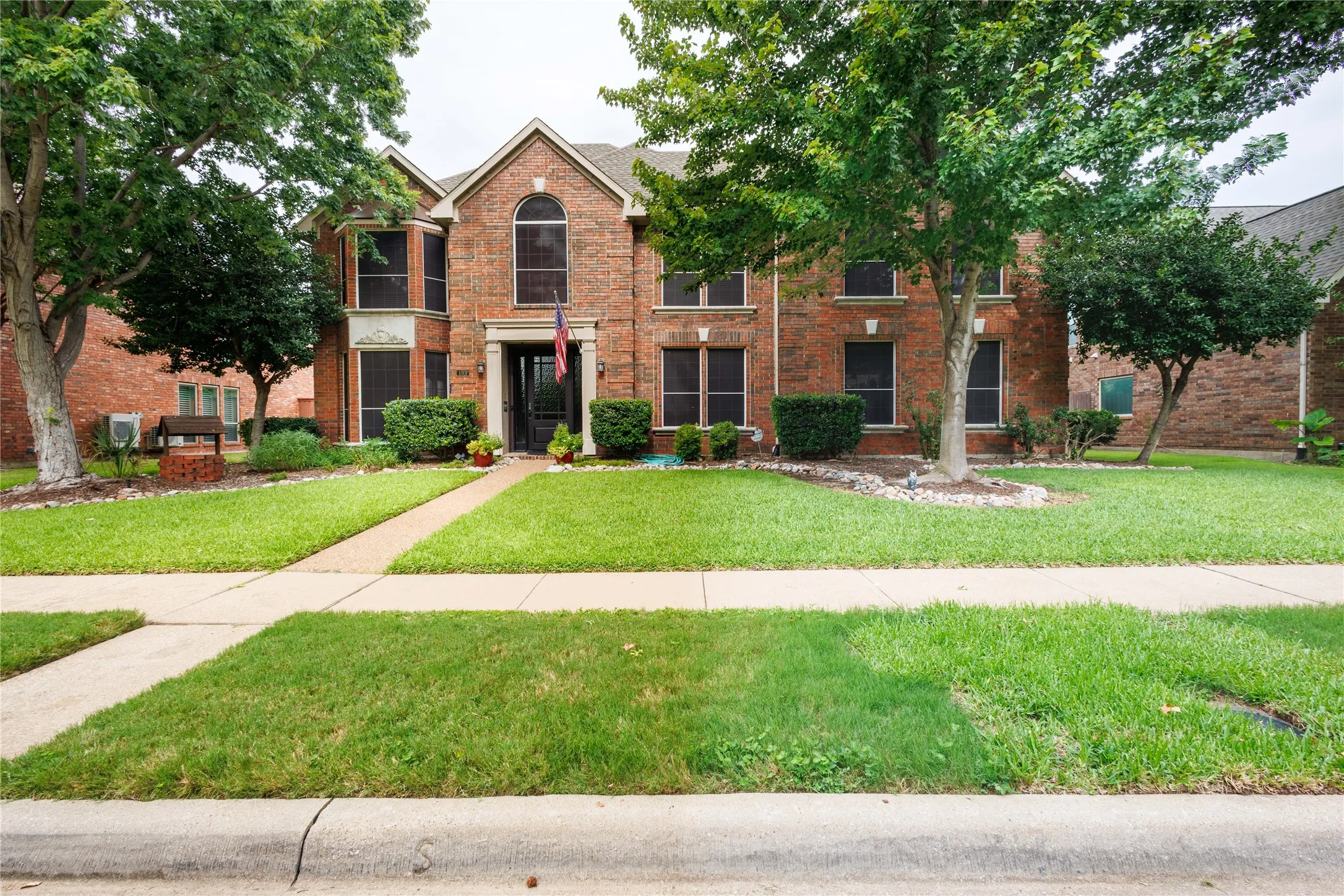 Single Family Residence For Sale in Dallas County , 194 Chinaberry Way, Coppell, Texas 75019, 4 Bedroom, 4 Bathroom, 2 Garage spaces, 3,333 Sqft, built in 1992, mls#21330170, Real Estate Agent in Coppell, Homes For Sale in Dallas county, Homes For Sale in Coppell, Realtor in Coppell Texas, Real Estate Brokerage Independent Realty Texas, Luminita Cordes Realtor