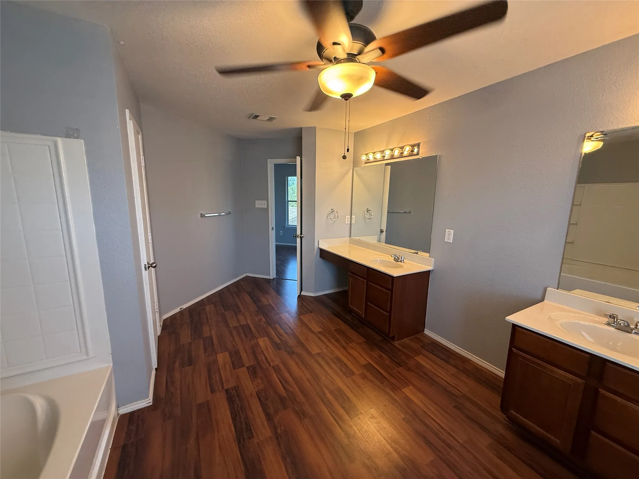 Single Family Residence For Sale in Dallas County , 1329 Falcon Drive, Dallas, Texas 75051, 3 Bedroom, 3 Bathroom, 2 Garage spaces, 2,555 Sqft, built in 2008, mls#21330678, Real Estate Agent in Dallas, Homes For Sale in Dallas county, Homes For Sale in Dallas, Realtor in Dallas Texas, Real Estate Brokerage Independent Realty Texas, Luminita Cordes Realtor