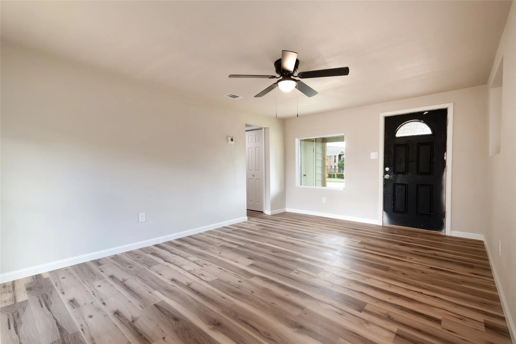 Single Family Residence For Sale in Taylor County , 3001 Old Anson Road, Abilene, Texas 79603, 2 Bedroom, 1 Bathroom, Garage spaces, 1,104 Sqft, built in 1955, mls#21330735, Real Estate Agent in Abilene, Homes For Sale in Taylor county, Homes For Sale in Abilene, Realtor in Abilene Texas, Real Estate Brokerage Independent Realty Texas, Luminita Cordes Realtor