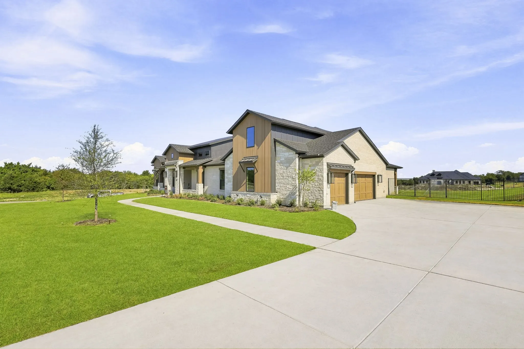 Single Family Residence For Sale in Collin County , 3810 Pandora Drive, Celina, Texas 75009, 4 Bedroom, 5 Bathroom, 3 Garage spaces, 4,299 Sqft, built in 2026, mls#21330740, Real Estate Agent in Celina, Homes For Sale in Collin county, Homes For Sale in Celina, Realtor in Celina Texas, Real Estate Brokerage Independent Realty Texas, Luminita Cordes Realtor