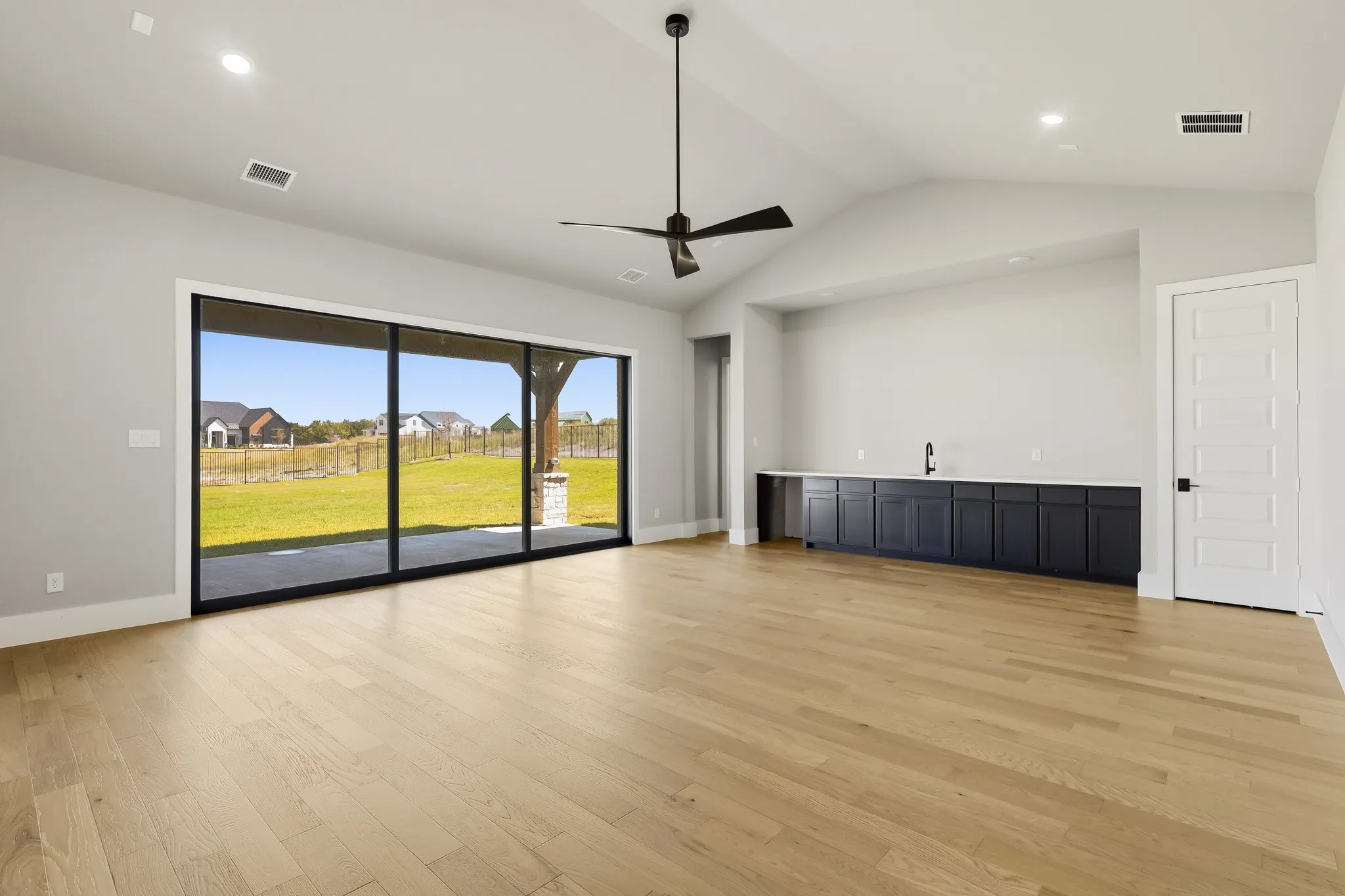 Single Family Residence For Sale in Collin County , 3810 Pandora Drive, Celina, Texas 75009, 4 Bedroom, 5 Bathroom, 3 Garage spaces, 4,299 Sqft, built in 2026, mls#21330740, Real Estate Agent in Celina, Homes For Sale in Collin county, Homes For Sale in Celina, Realtor in Celina Texas, Real Estate Brokerage Independent Realty Texas, Luminita Cordes Realtor