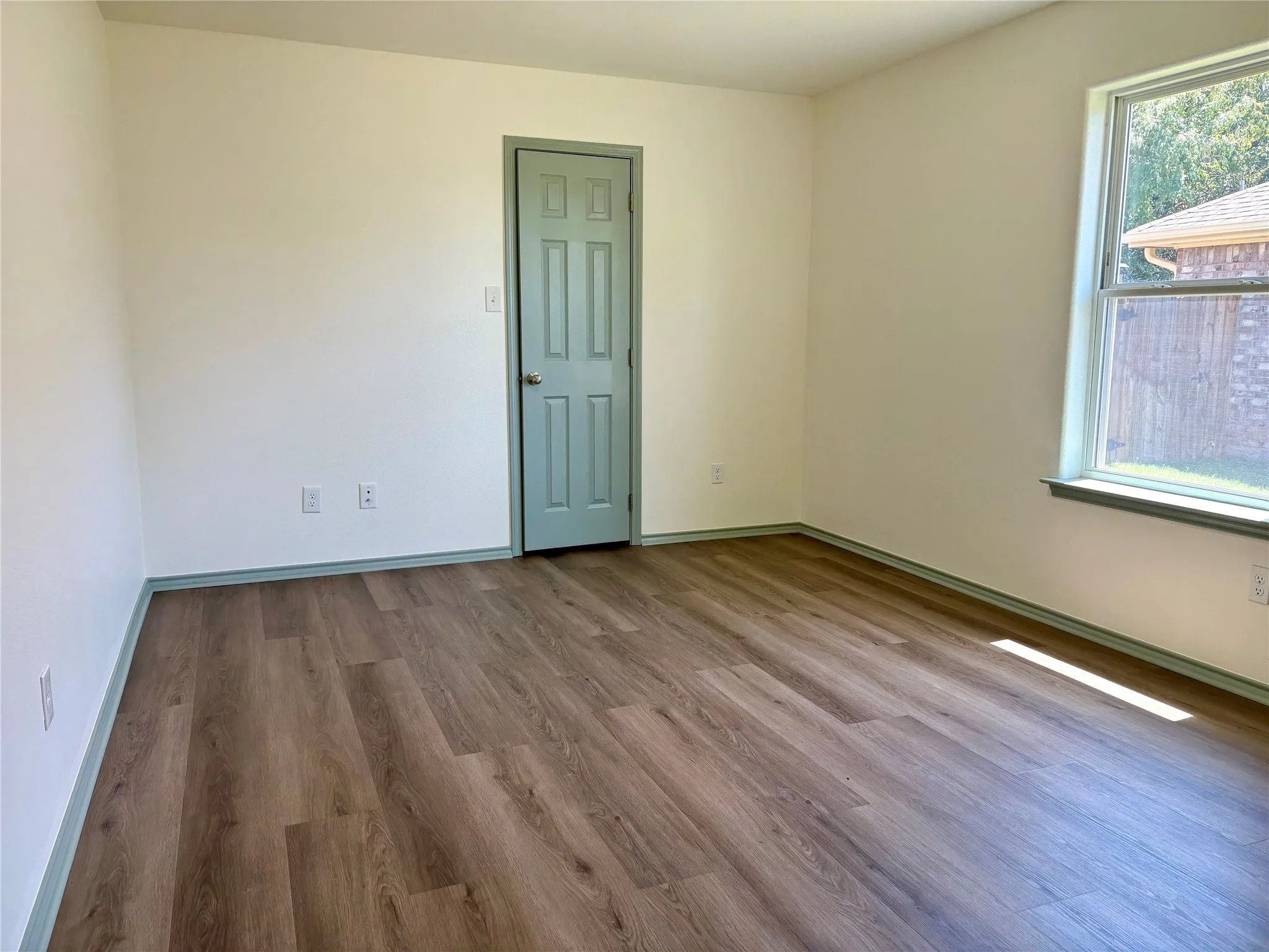Single Family Residence For Sale in Mc Lennan County , 3011 Cricket Drive, Bellmead, Texas 76705, 3 Bedroom, 2 Bathroom, 2 Garage spaces, 1,646 Sqft, built in 2015, mls#21329759, Real Estate Agent in Bellmead, Homes For Sale in Mc Lennan county, Homes For Sale in Bellmead, Realtor in Bellmead Texas, Real Estate Brokerage Independent Realty Texas, Luminita Cordes Realtor