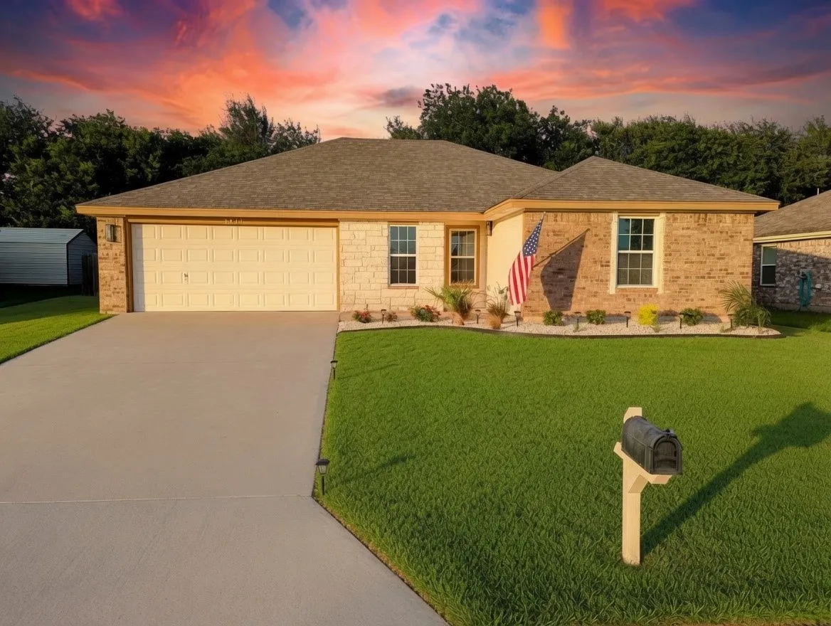Single Family Residence For Sale in Mc Lennan County , 3011 Cricket Drive, Bellmead, Texas 76705, 3 Bedroom, 2 Bathroom, 2 Garage spaces, 1,646 Sqft, built in 2015, mls#21329759, Real Estate Agent in Bellmead, Homes For Sale in Mc Lennan county, Homes For Sale in Bellmead, Realtor in Bellmead Texas, Real Estate Brokerage Independent Realty Texas, Luminita Cordes Realtor