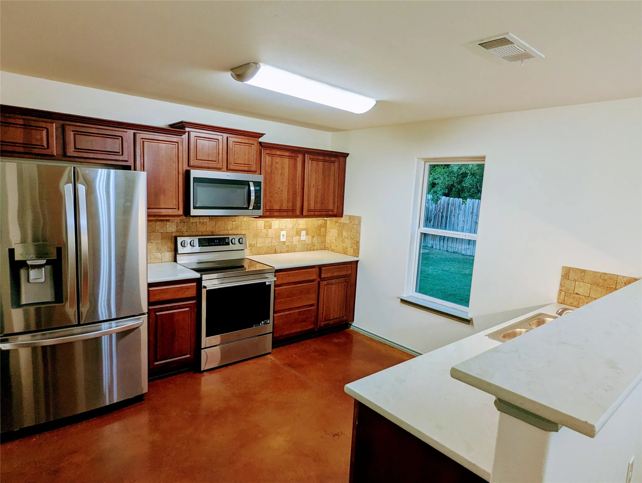 Single Family Residence For Sale in Mc Lennan County , 3011 Cricket Drive, Bellmead, Texas 76705, 3 Bedroom, 2 Bathroom, 2 Garage spaces, 1,646 Sqft, built in 2015, mls#21329759, Real Estate Agent in Bellmead, Homes For Sale in Mc Lennan county, Homes For Sale in Bellmead, Realtor in Bellmead Texas, Real Estate Brokerage Independent Realty Texas, Luminita Cordes Realtor