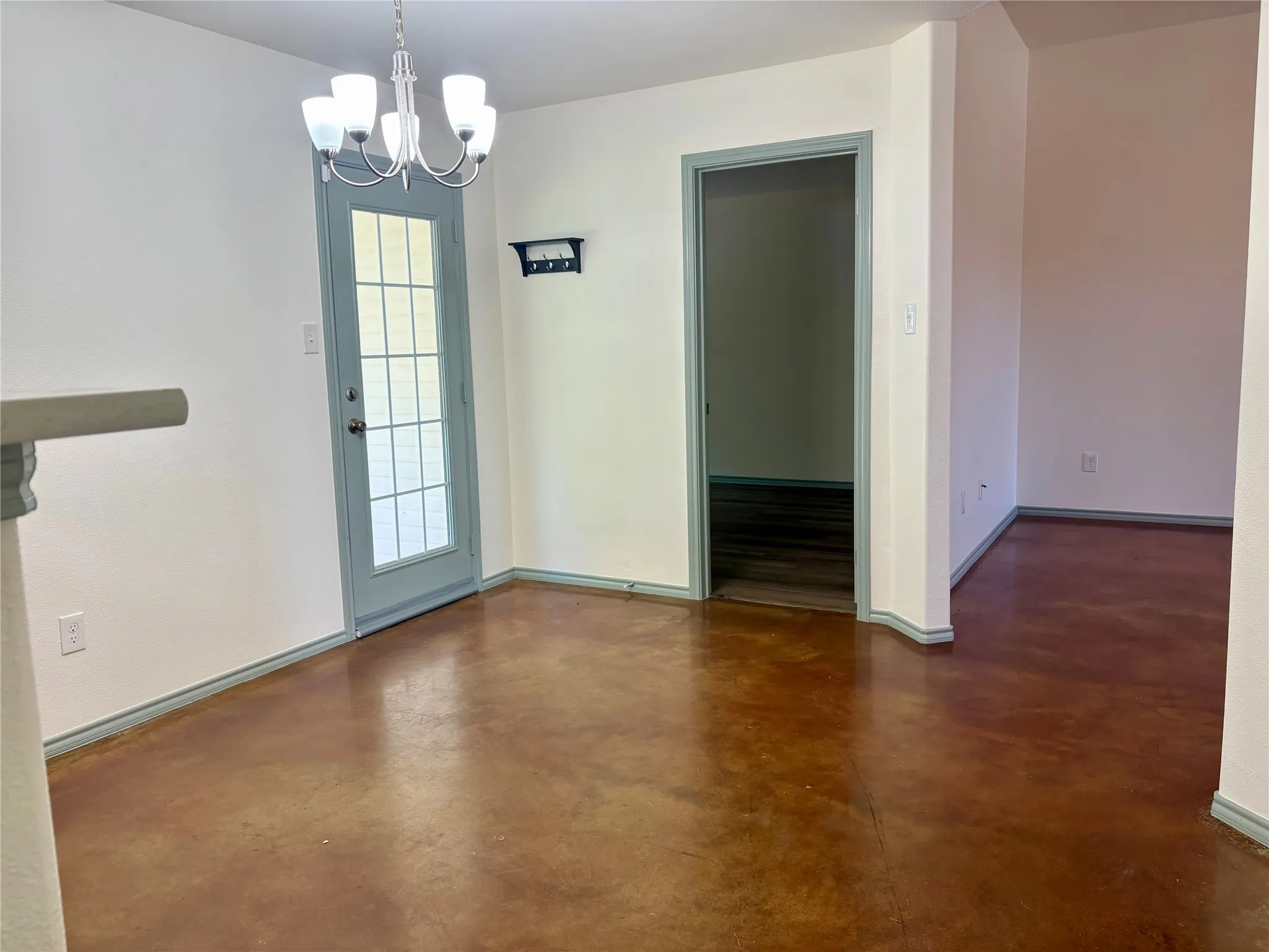 Single Family Residence For Sale in Mc Lennan County , 3011 Cricket Drive, Bellmead, Texas 76705, 3 Bedroom, 2 Bathroom, 2 Garage spaces, 1,646 Sqft, built in 2015, mls#21329759, Real Estate Agent in Bellmead, Homes For Sale in Mc Lennan county, Homes For Sale in Bellmead, Realtor in Bellmead Texas, Real Estate Brokerage Independent Realty Texas, Luminita Cordes Realtor