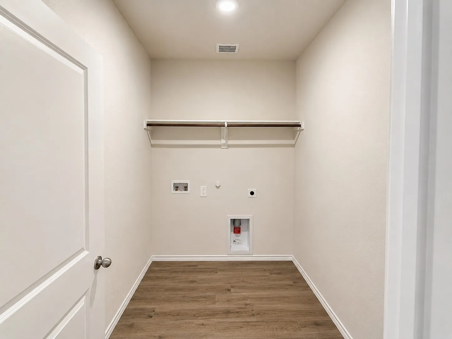 Single Family Residence For Sale in Ellis County , 881 Newport Drive, Ferris, Texas 75125, 4 Bedroom, 3 Bathroom, 2 Garage spaces, 2,236 Sqft, built in 2024, mls#21330726, Real Estate Agent in Ferris, Homes For Sale in Ellis county, Homes For Sale in Ferris, Realtor in Ferris Texas, Real Estate Brokerage Independent Realty Texas, Luminita Cordes Realtor