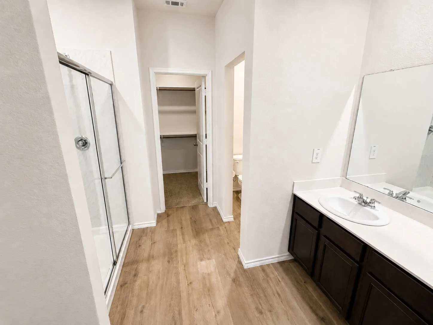 Single Family Residence For Sale in Ellis County , 881 Newport Drive, Ferris, Texas 75125, 4 Bedroom, 3 Bathroom, 2 Garage spaces, 2,236 Sqft, built in 2024, mls#21330726, Real Estate Agent in Ferris, Homes For Sale in Ellis county, Homes For Sale in Ferris, Realtor in Ferris Texas, Real Estate Brokerage Independent Realty Texas, Luminita Cordes Realtor
