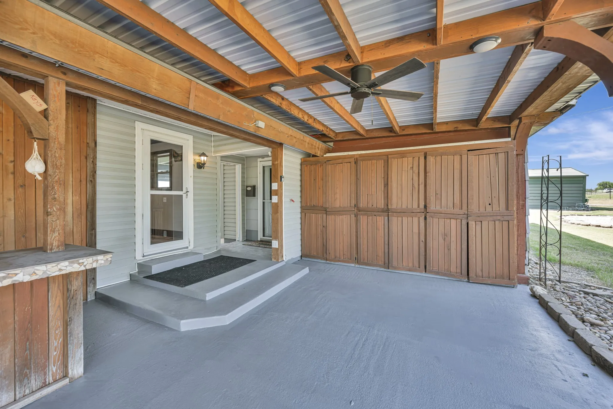 Single Family Residence For Sale in Cooke County , 2561 County Road 248, Valley View, Texas 76272, 4 Bedroom, 3 Bathroom, Garage spaces, 2,160 Sqft, built in 1986, mls#21322135, Real Estate Agent in Valley View, Homes For Sale in Cooke county, Homes For Sale in Valley View, Realtor in Valley View Texas, Real Estate Brokerage Independent Realty Texas, Luminita Cordes Realtor