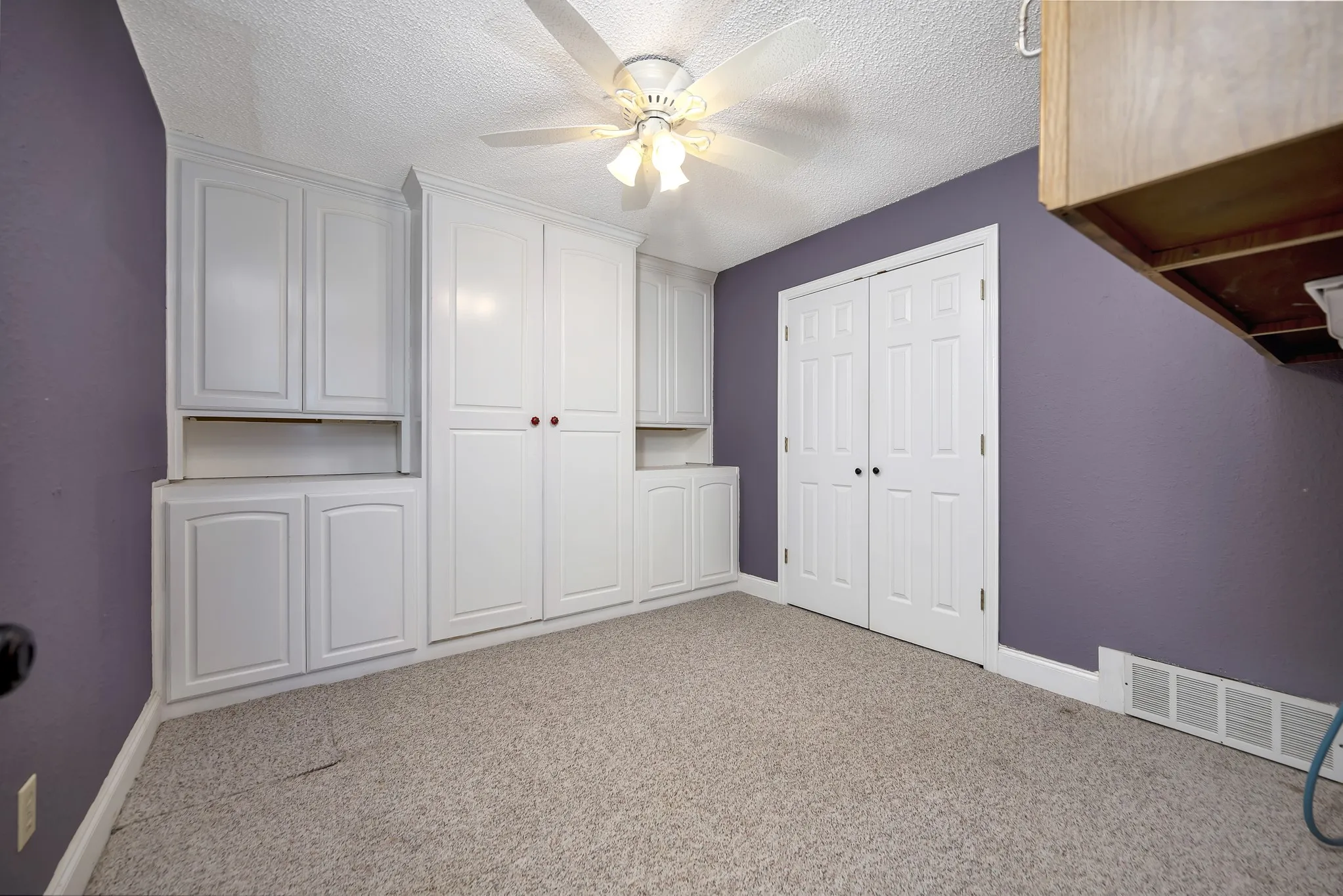 Single Family Residence For Sale in Cooke County , 2561 County Road 248, Valley View, Texas 76272, 4 Bedroom, 3 Bathroom, Garage spaces, 2,160 Sqft, built in 1986, mls#21322135, Real Estate Agent in Valley View, Homes For Sale in Cooke county, Homes For Sale in Valley View, Realtor in Valley View Texas, Real Estate Brokerage Independent Realty Texas, Luminita Cordes Realtor