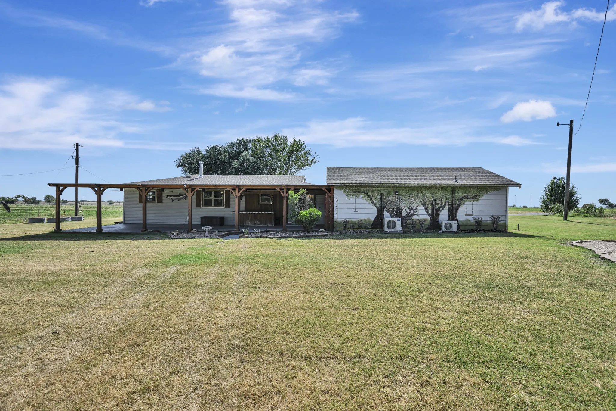 Single Family Residence For Sale in Cooke County , 2561 County Road 248, Valley View, Texas 76272, 4 Bedroom, 3 Bathroom, Garage spaces, 2,160 Sqft, built in 1986, mls#21322135, Real Estate Agent in Valley View, Homes For Sale in Cooke county, Homes For Sale in Valley View, Realtor in Valley View Texas, Real Estate Brokerage Independent Realty Texas, Luminita Cordes Realtor
