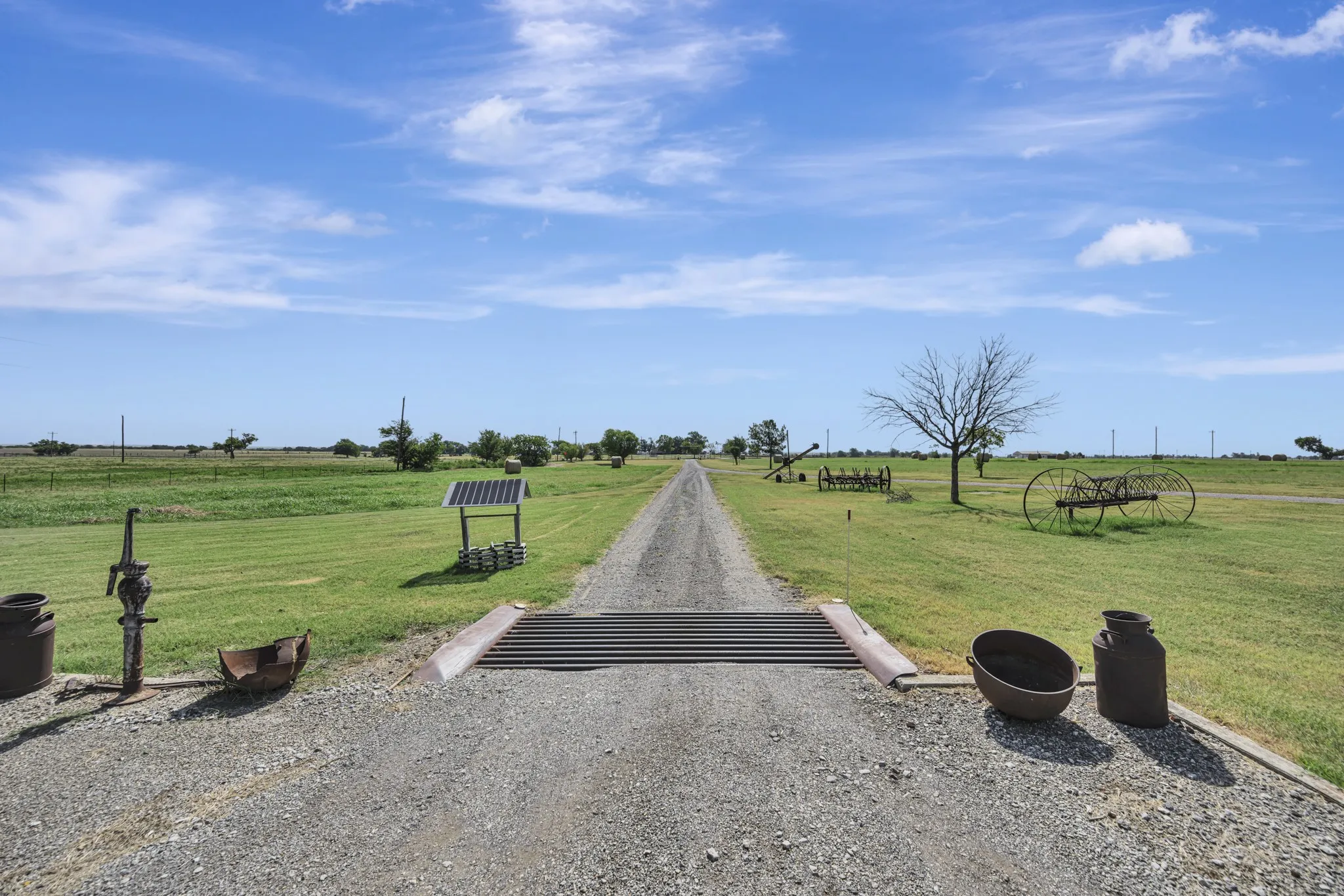 Single Family Residence For Sale in Cooke County , 2561 County Road 248, Valley View, Texas 76272, 4 Bedroom, 3 Bathroom, Garage spaces, 2,160 Sqft, built in 1986, mls#21322135, Real Estate Agent in Valley View, Homes For Sale in Cooke county, Homes For Sale in Valley View, Realtor in Valley View Texas, Real Estate Brokerage Independent Realty Texas, Luminita Cordes Realtor