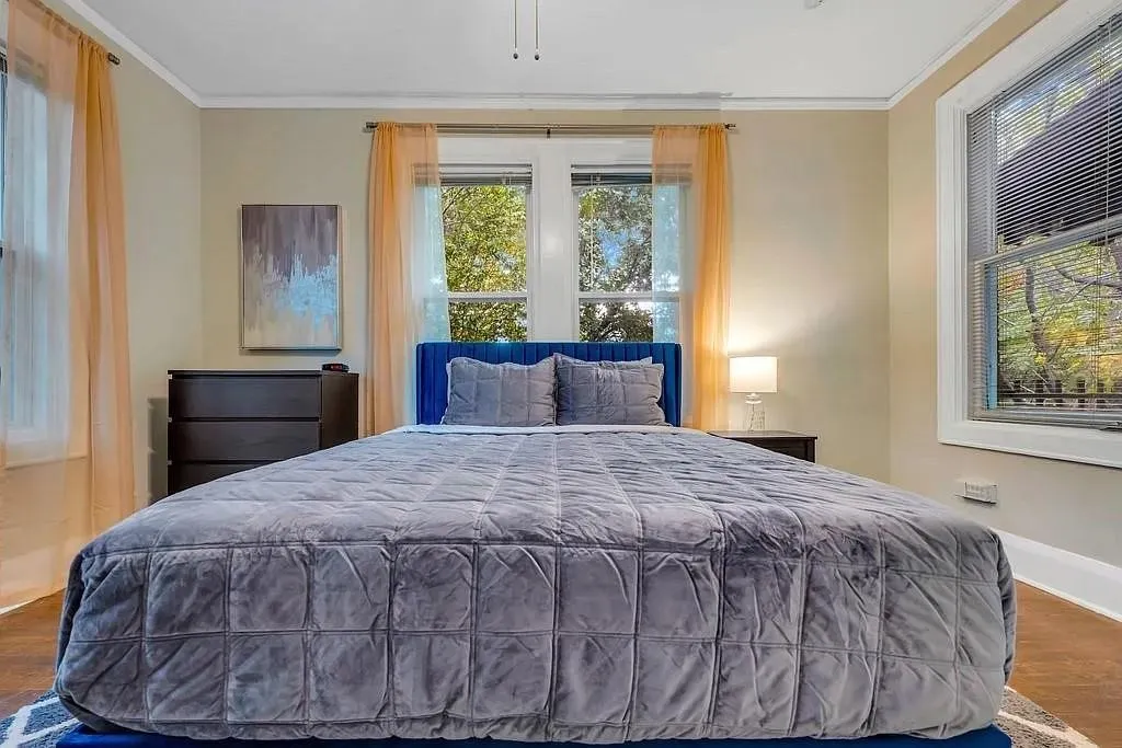 Single Family Residence For Sale in Dallas County , 4301 Vandelia Street, Dallas, Texas 75219, 6 Bedroom, 4 Bathroom, 2 Garage spaces, 3,524 Sqft, built in 1924, mls#21330522, Real Estate Agent in Dallas, Homes For Sale in Dallas county, Homes For Sale in Dallas, Realtor in Dallas Texas, Real Estate Brokerage Independent Realty Texas, Luminita Cordes Realtor