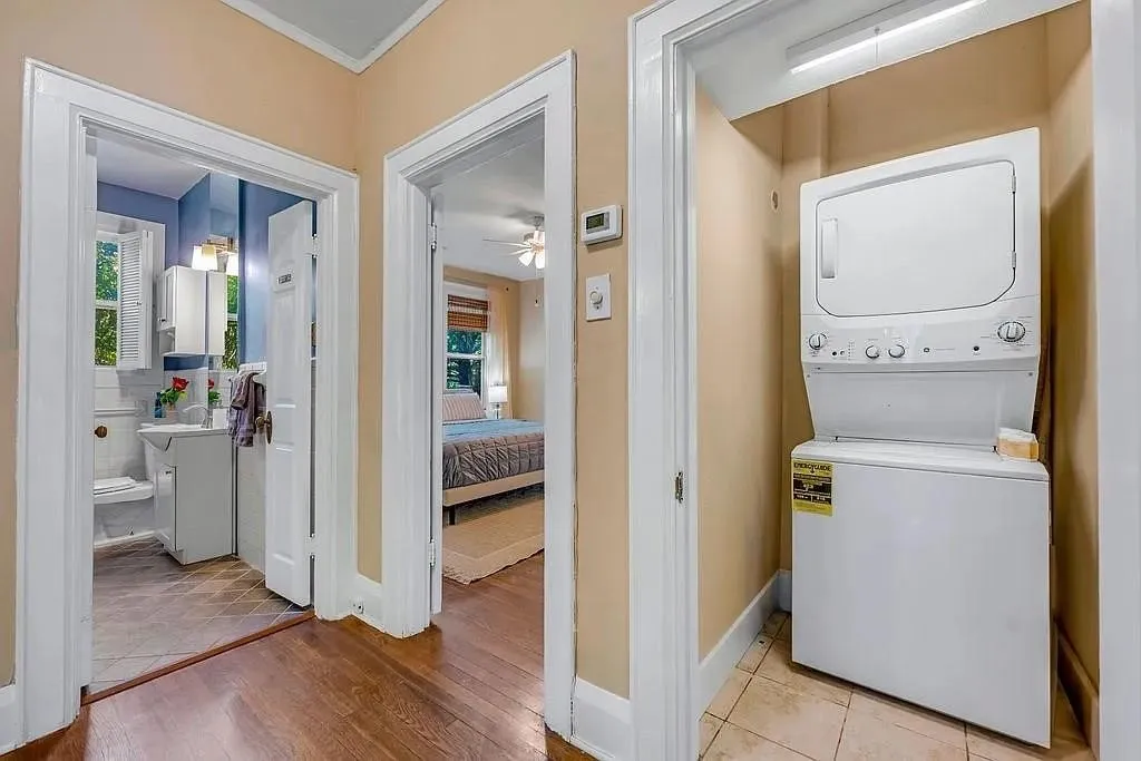 Single Family Residence For Sale in Dallas County , 4301 Vandelia Street, Dallas, Texas 75219, 6 Bedroom, 4 Bathroom, 2 Garage spaces, 3,524 Sqft, built in 1924, mls#21330522, Real Estate Agent in Dallas, Homes For Sale in Dallas county, Homes For Sale in Dallas, Realtor in Dallas Texas, Real Estate Brokerage Independent Realty Texas, Luminita Cordes Realtor