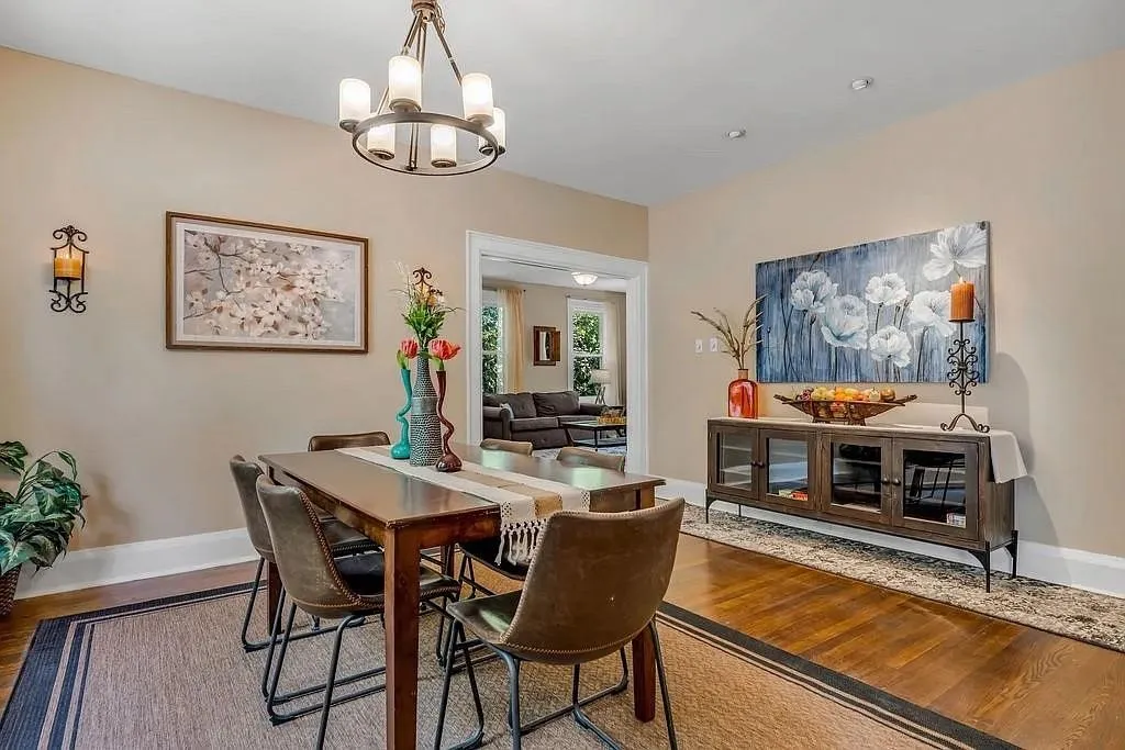 Single Family Residence For Sale in Dallas County , 4301 Vandelia Street, Dallas, Texas 75219, 6 Bedroom, 4 Bathroom, 2 Garage spaces, 3,524 Sqft, built in 1924, mls#21330522, Real Estate Agent in Dallas, Homes For Sale in Dallas county, Homes For Sale in Dallas, Realtor in Dallas Texas, Real Estate Brokerage Independent Realty Texas, Luminita Cordes Realtor