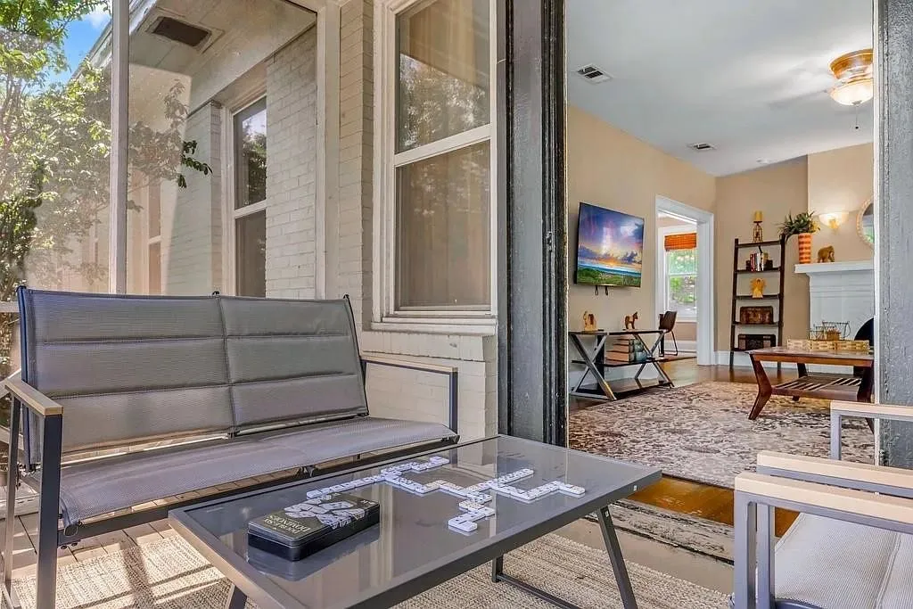 Single Family Residence For Sale in Dallas County , 4301 Vandelia Street, Dallas, Texas 75219, 6 Bedroom, 4 Bathroom, 2 Garage spaces, 3,524 Sqft, built in 1924, mls#21330522, Real Estate Agent in Dallas, Homes For Sale in Dallas county, Homes For Sale in Dallas, Realtor in Dallas Texas, Real Estate Brokerage Independent Realty Texas, Luminita Cordes Realtor