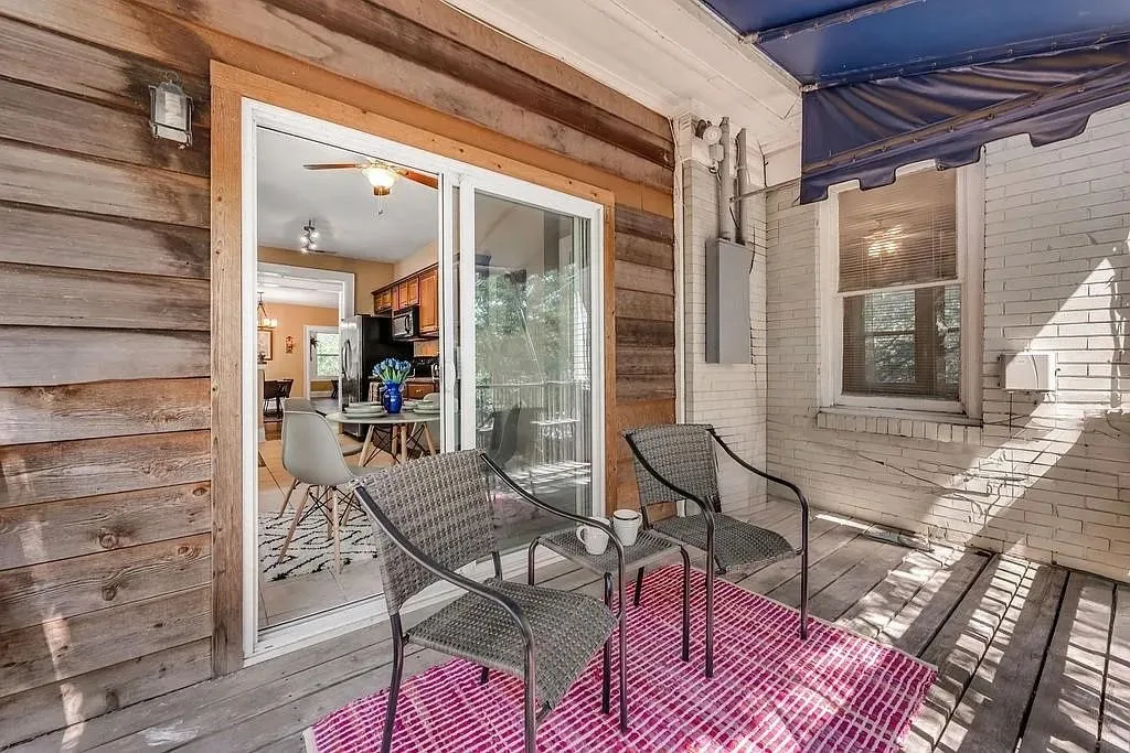 Single Family Residence For Sale in Dallas County , 4301 Vandelia Street, Dallas, Texas 75219, 6 Bedroom, 4 Bathroom, 2 Garage spaces, 3,524 Sqft, built in 1924, mls#21330522, Real Estate Agent in Dallas, Homes For Sale in Dallas county, Homes For Sale in Dallas, Realtor in Dallas Texas, Real Estate Brokerage Independent Realty Texas, Luminita Cordes Realtor