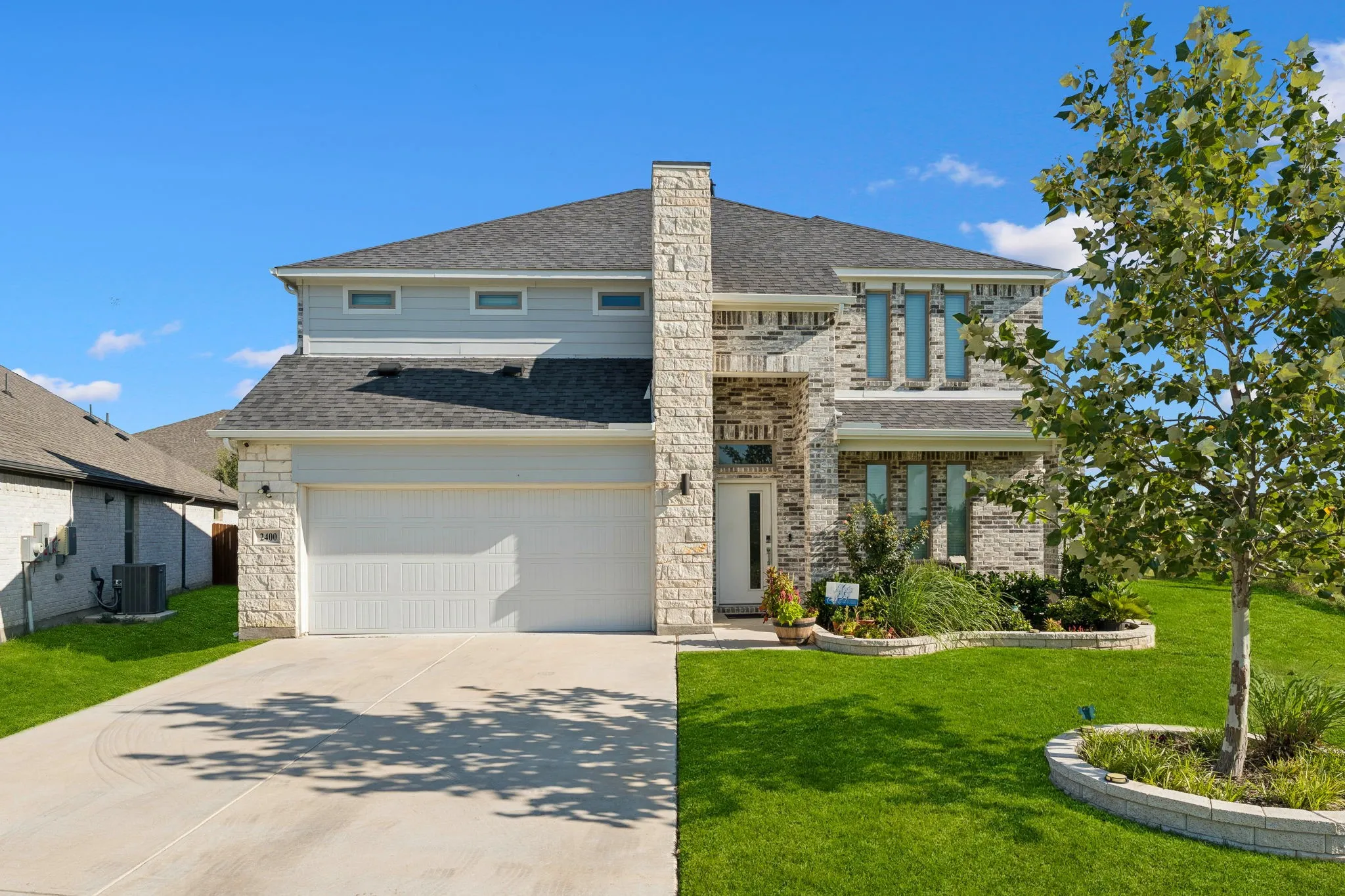 Single Family Residence For Sale in Tarrant County , 2400 Mato Way, Fort Worth, Texas 76179, 5 Bedroom, 4 Bathroom, 2 Garage spaces, 3,676 Sqft, built in 2023, mls#21330673, Real Estate Agent in Fort Worth, Homes For Sale in Tarrant county, Homes For Sale in Fort Worth, Realtor in Fort Worth Texas, Real Estate Brokerage Independent Realty Texas, Luminita Cordes Realtor