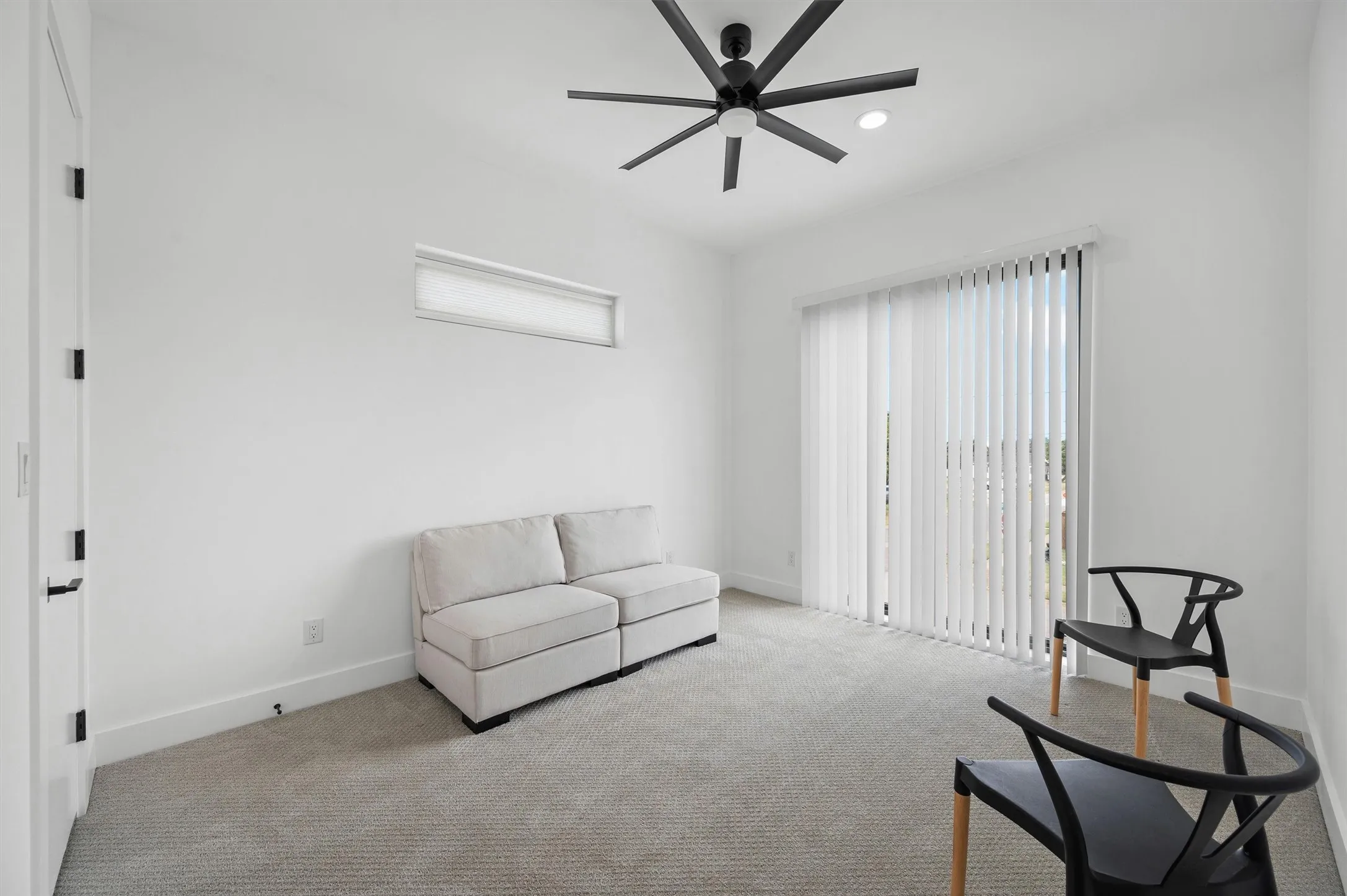 Secondary Bedroom.