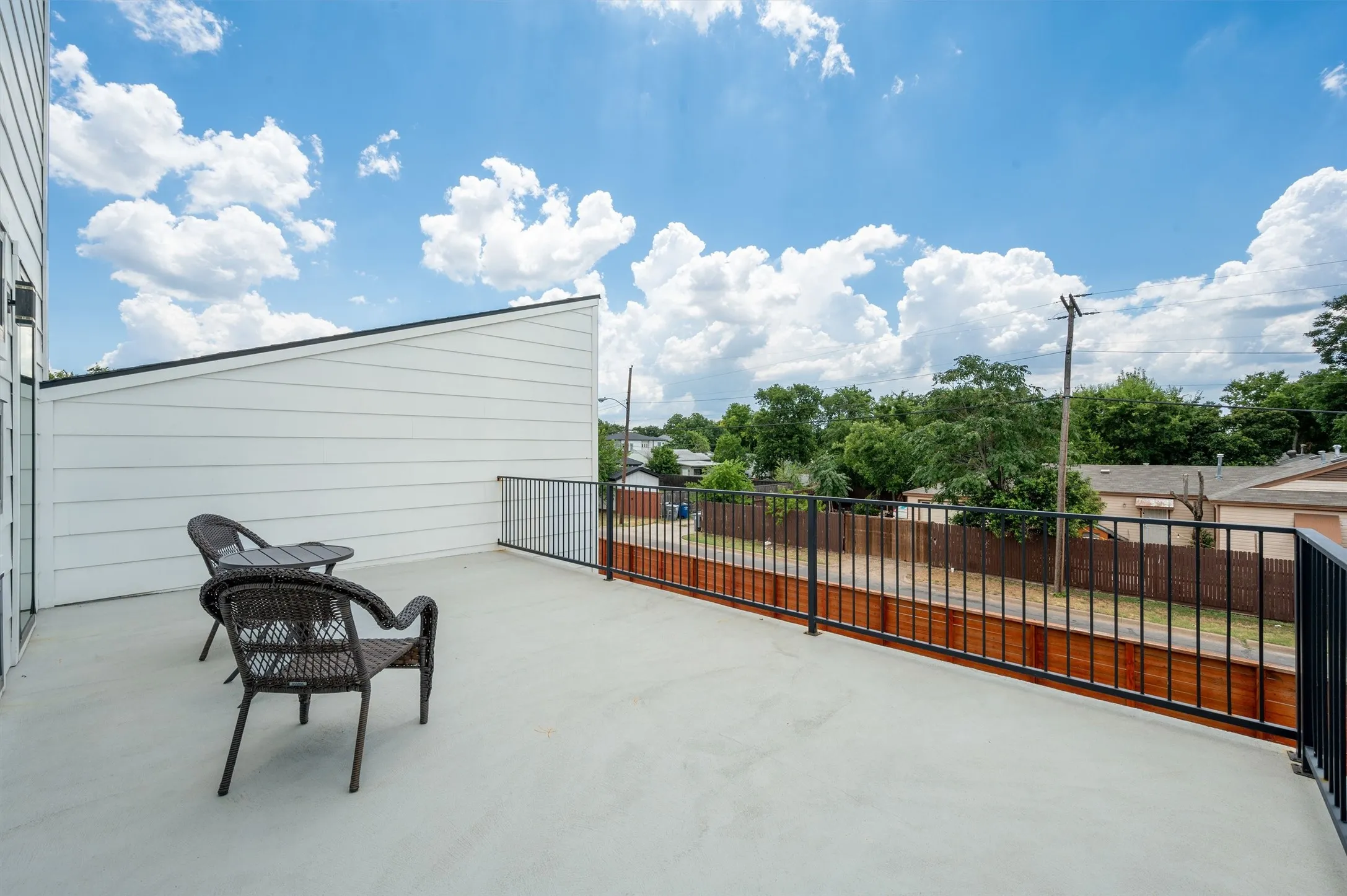 Single Family Residence For Sale in Dallas County , 6802 Lockheed Avenue, Dallas, Texas 75209, 4 Bedroom, 4 Bathroom, 2 Garage spaces, 3,169 Sqft, built in 2021, mls#21329451, Real Estate Agent in Dallas, Homes For Sale in Dallas county, Homes For Sale in Dallas, Realtor in Dallas Texas, Real Estate Brokerage Independent Realty Texas, Luminita Cordes Realtor
