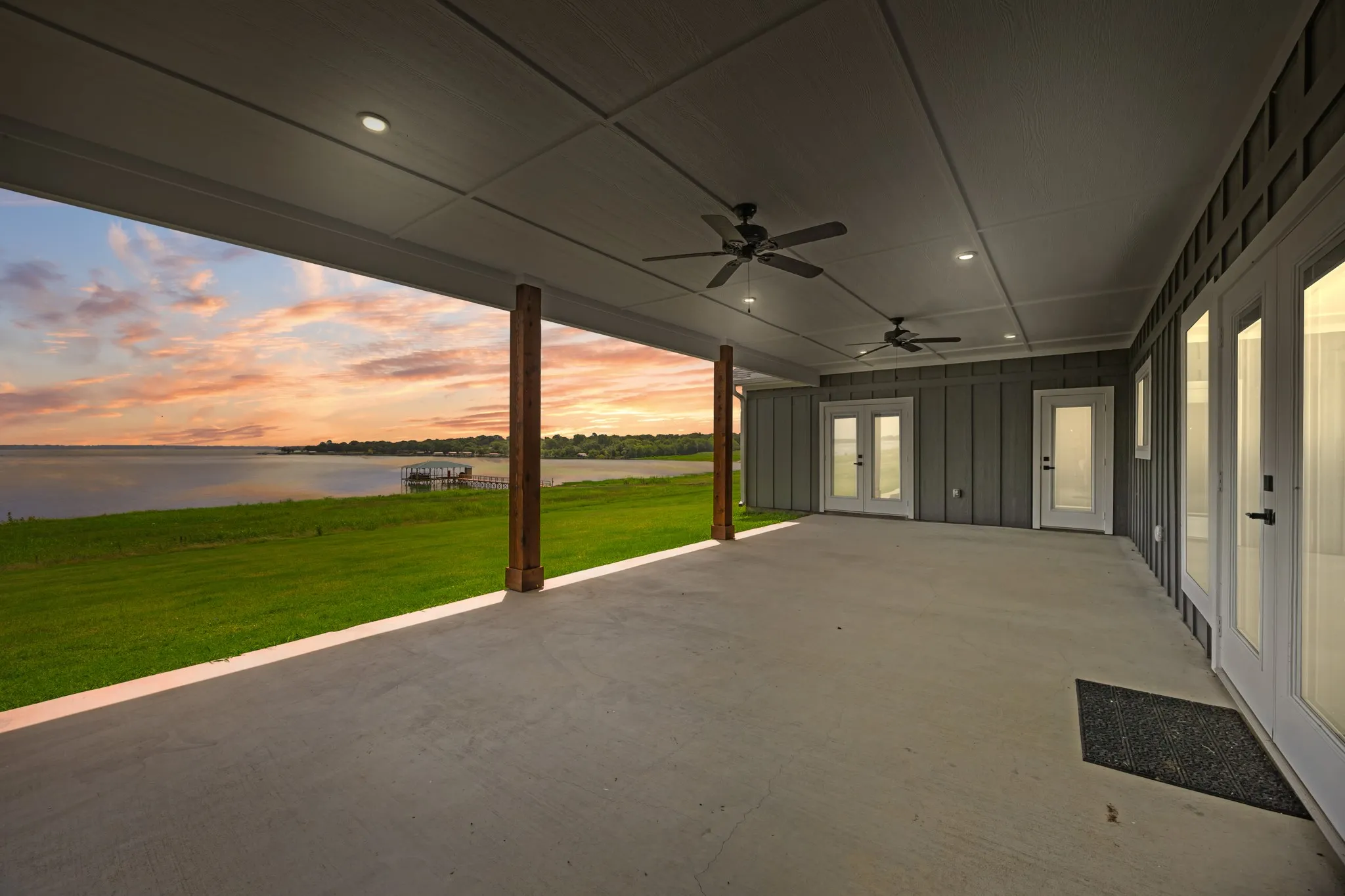 Single Family Residence For Sale in Hunt County , 253 Caro Drive, West Tawakoni, Texas 75474, 4 Bedroom, 4 Bathroom, 2 Garage spaces, 2,372 Sqft, built in 2025, mls#21330700, Real Estate Agent in West Tawakoni, Homes For Sale in Hunt county, Homes For Sale in West Tawakoni, Realtor in West Tawakoni Texas, Real Estate Brokerage Independent Realty Texas, Luminita Cordes Realtor