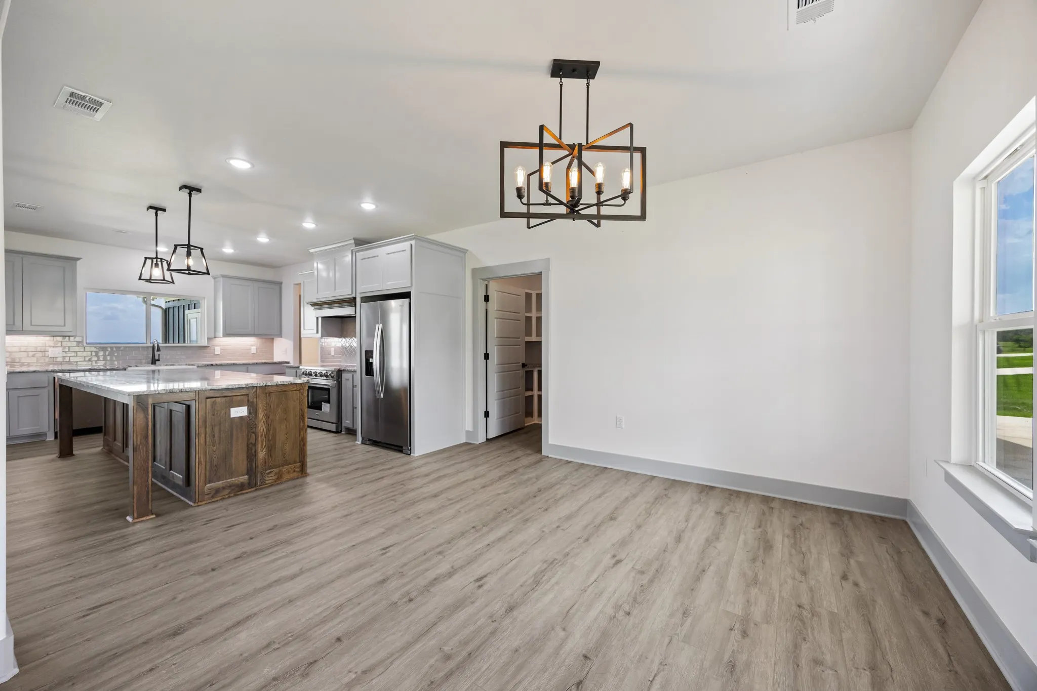Single Family Residence For Sale in Hunt County , 253 Caro Drive, West Tawakoni, Texas 75474, 4 Bedroom, 4 Bathroom, 2 Garage spaces, 2,372 Sqft, built in 2025, mls#21330700, Real Estate Agent in West Tawakoni, Homes For Sale in Hunt county, Homes For Sale in West Tawakoni, Realtor in West Tawakoni Texas, Real Estate Brokerage Independent Realty Texas, Luminita Cordes Realtor