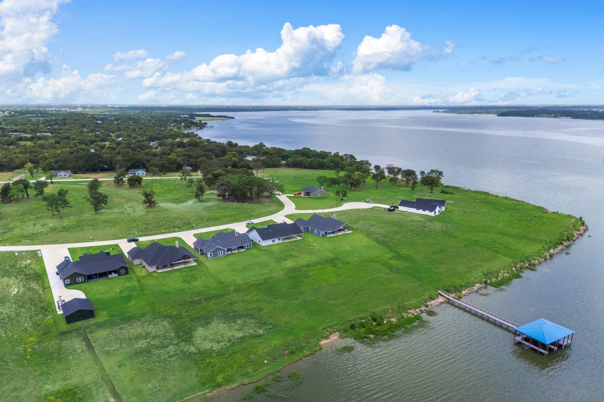 Single Family Residence For Sale in Hunt County , 253 Caro Drive, West Tawakoni, Texas 75474, 4 Bedroom, 4 Bathroom, 2 Garage spaces, 2,372 Sqft, built in 2025, mls#21330700, Real Estate Agent in West Tawakoni, Homes For Sale in Hunt county, Homes For Sale in West Tawakoni, Realtor in West Tawakoni Texas, Real Estate Brokerage Independent Realty Texas, Luminita Cordes Realtor