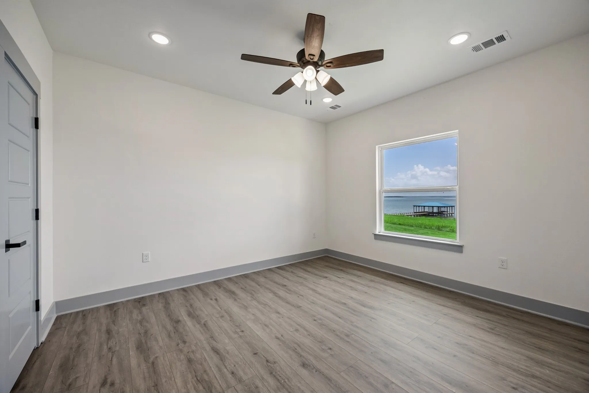 Single Family Residence For Sale in Hunt County , 253 Caro Drive, West Tawakoni, Texas 75474, 4 Bedroom, 4 Bathroom, 2 Garage spaces, 2,372 Sqft, built in 2025, mls#21330700, Real Estate Agent in West Tawakoni, Homes For Sale in Hunt county, Homes For Sale in West Tawakoni, Realtor in West Tawakoni Texas, Real Estate Brokerage Independent Realty Texas, Luminita Cordes Realtor