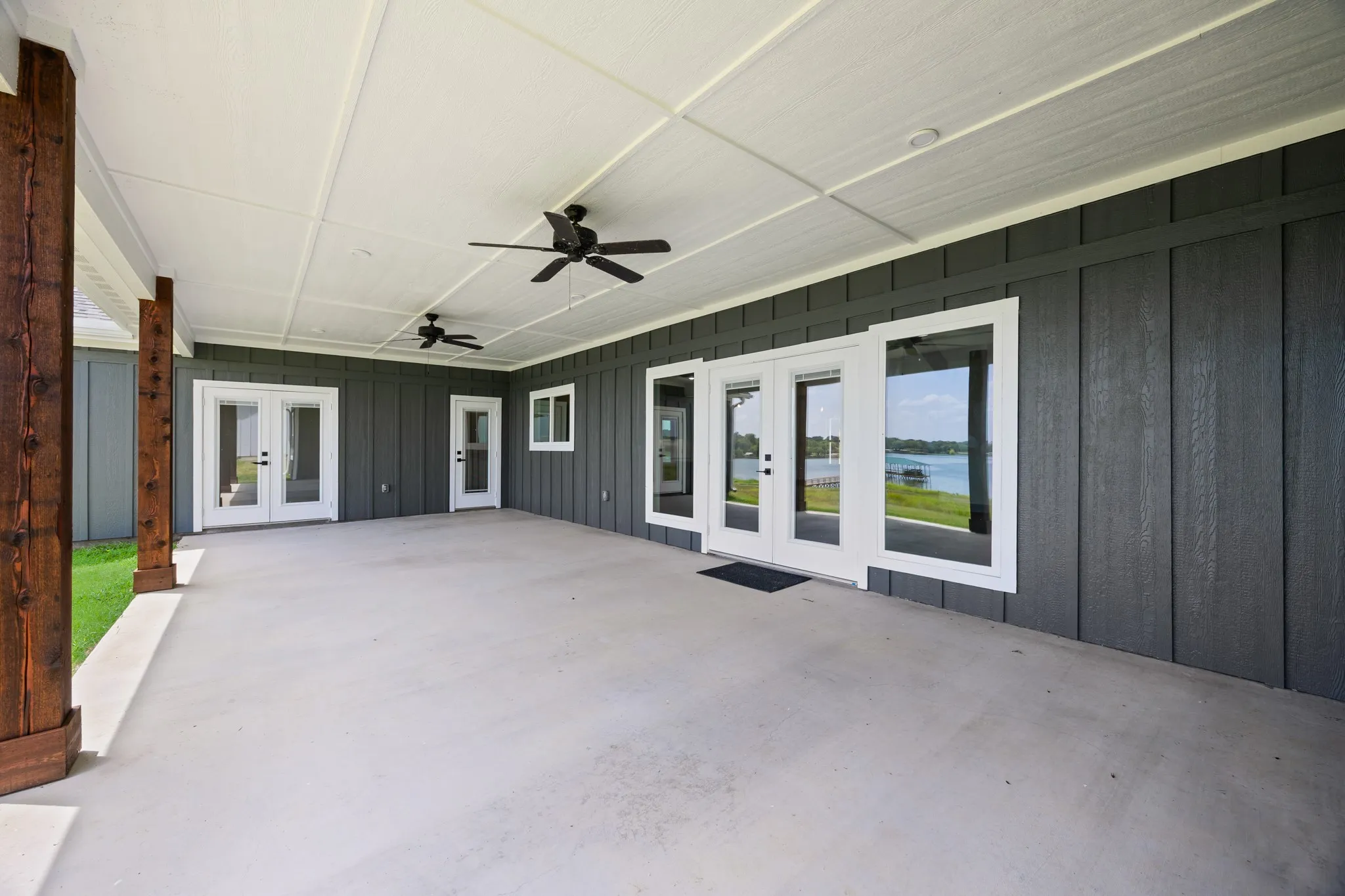 Single Family Residence For Sale in Hunt County , 253 Caro Drive, West Tawakoni, Texas 75474, 4 Bedroom, 4 Bathroom, 2 Garage spaces, 2,372 Sqft, built in 2025, mls#21330700, Real Estate Agent in West Tawakoni, Homes For Sale in Hunt county, Homes For Sale in West Tawakoni, Realtor in West Tawakoni Texas, Real Estate Brokerage Independent Realty Texas, Luminita Cordes Realtor