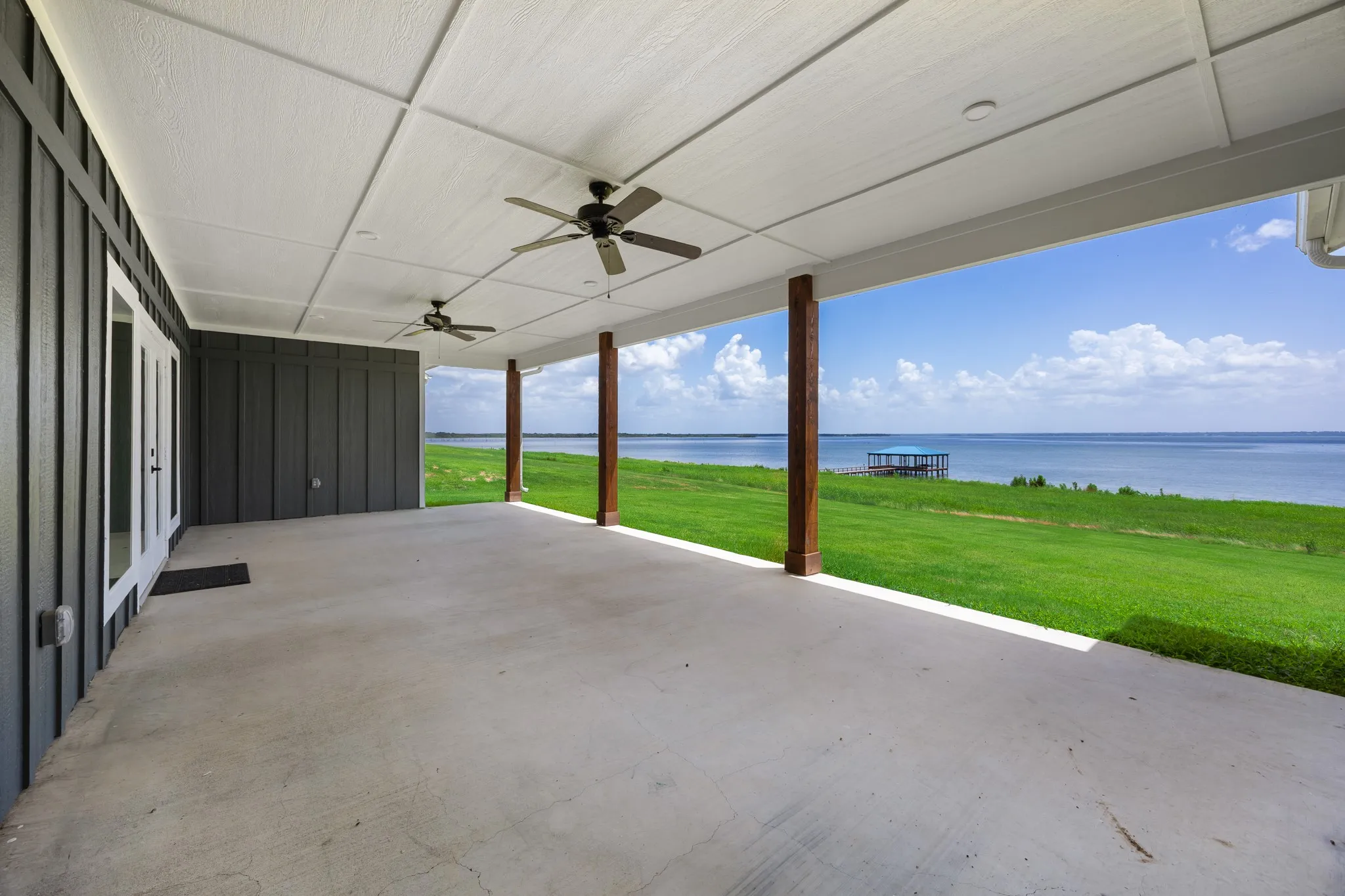 Single Family Residence For Sale in Hunt County , 253 Caro Drive, West Tawakoni, Texas 75474, 4 Bedroom, 4 Bathroom, 2 Garage spaces, 2,372 Sqft, built in 2025, mls#21330700, Real Estate Agent in West Tawakoni, Homes For Sale in Hunt county, Homes For Sale in West Tawakoni, Realtor in West Tawakoni Texas, Real Estate Brokerage Independent Realty Texas, Luminita Cordes Realtor