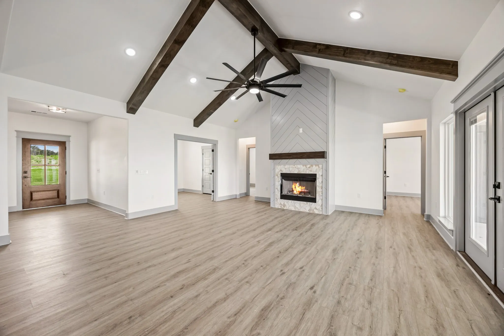 Single Family Residence For Sale in Hunt County , 253 Caro Drive, West Tawakoni, Texas 75474, 4 Bedroom, 4 Bathroom, 2 Garage spaces, 2,372 Sqft, built in 2025, mls#21330700, Real Estate Agent in West Tawakoni, Homes For Sale in Hunt county, Homes For Sale in West Tawakoni, Realtor in West Tawakoni Texas, Real Estate Brokerage Independent Realty Texas, Luminita Cordes Realtor