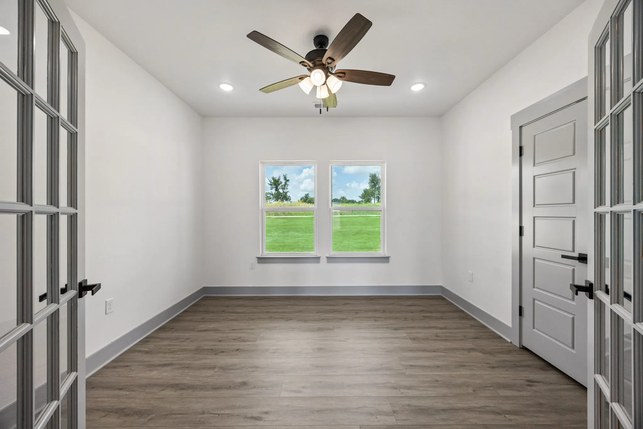 Single Family Residence For Sale in Hunt County , 253 Caro Drive, West Tawakoni, Texas 75474, 4 Bedroom, 4 Bathroom, 2 Garage spaces, 2,372 Sqft, built in 2025, mls#21330700, Real Estate Agent in West Tawakoni, Homes For Sale in Hunt county, Homes For Sale in West Tawakoni, Realtor in West Tawakoni Texas, Real Estate Brokerage Independent Realty Texas, Luminita Cordes Realtor