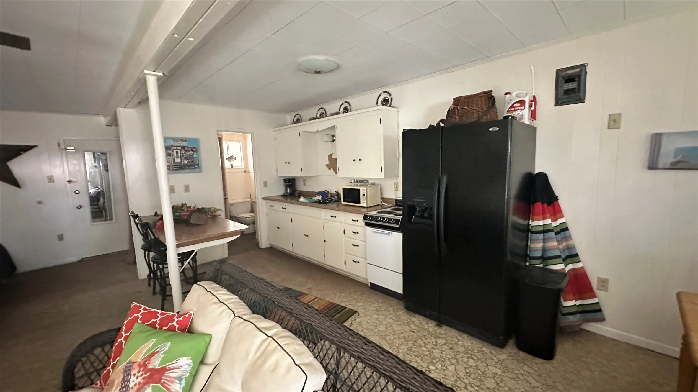Single Family Residence For Sale in Brown County , 241 County Road 611, Brownwood, Texas 76801, 1 Bedroom, 1 Bathroom, Garage spaces, 486 Sqft, built in 1978, mls#21329997, Real Estate Agent in Brownwood, Homes For Sale in Brown county, Homes For Sale in Brownwood, Realtor in Brownwood Texas, Real Estate Brokerage Independent Realty Texas, Luminita Cordes Realtor