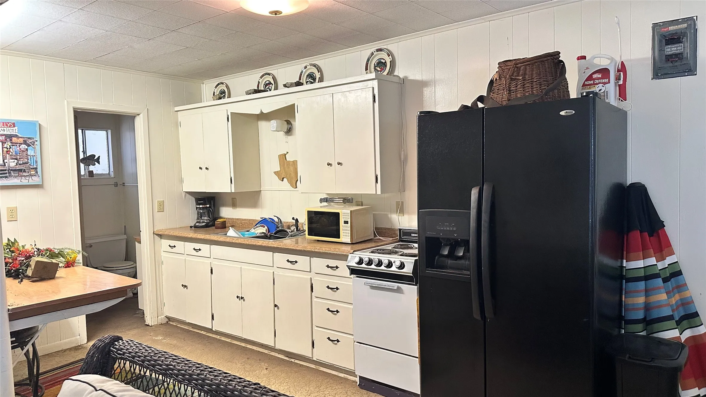 Single Family Residence For Sale in Brown County , 241 County Road 611, Brownwood, Texas 76801, 1 Bedroom, 1 Bathroom, Garage spaces, 486 Sqft, built in 1978, mls#21329997, Real Estate Agent in Brownwood, Homes For Sale in Brown county, Homes For Sale in Brownwood, Realtor in Brownwood Texas, Real Estate Brokerage Independent Realty Texas, Luminita Cordes Realtor