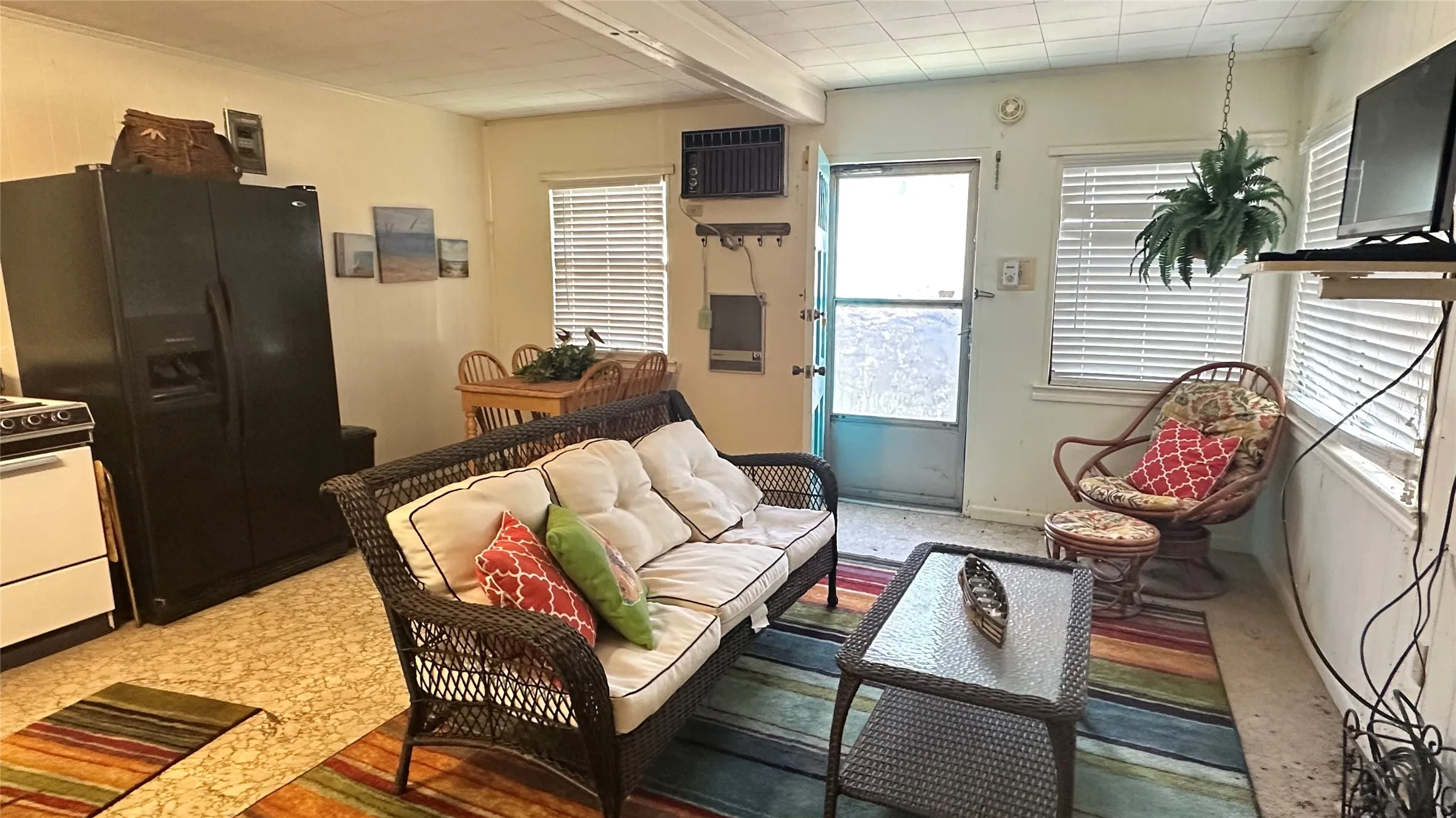 Single Family Residence For Sale in Brown County , 241 County Road 611, Brownwood, Texas 76801, 1 Bedroom, 1 Bathroom, Garage spaces, 486 Sqft, built in 1978, mls#21329997, Real Estate Agent in Brownwood, Homes For Sale in Brown county, Homes For Sale in Brownwood, Realtor in Brownwood Texas, Real Estate Brokerage Independent Realty Texas, Luminita Cordes Realtor
