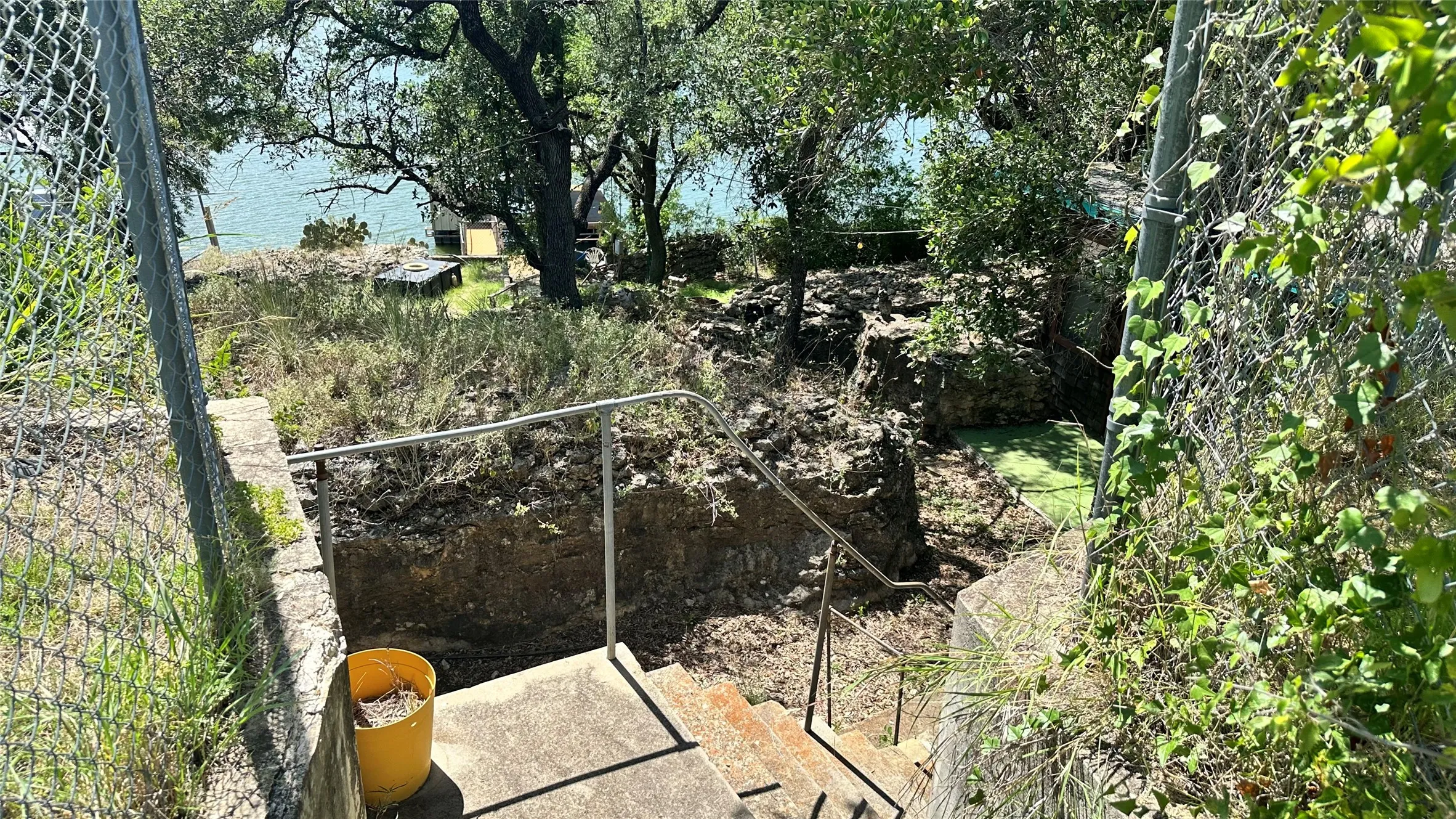 Single Family Residence For Sale in Brown County , 241 County Road 611, Brownwood, Texas 76801, 1 Bedroom, 1 Bathroom, Garage spaces, 486 Sqft, built in 1978, mls#21329997, Real Estate Agent in Brownwood, Homes For Sale in Brown county, Homes For Sale in Brownwood, Realtor in Brownwood Texas, Real Estate Brokerage Independent Realty Texas, Luminita Cordes Realtor