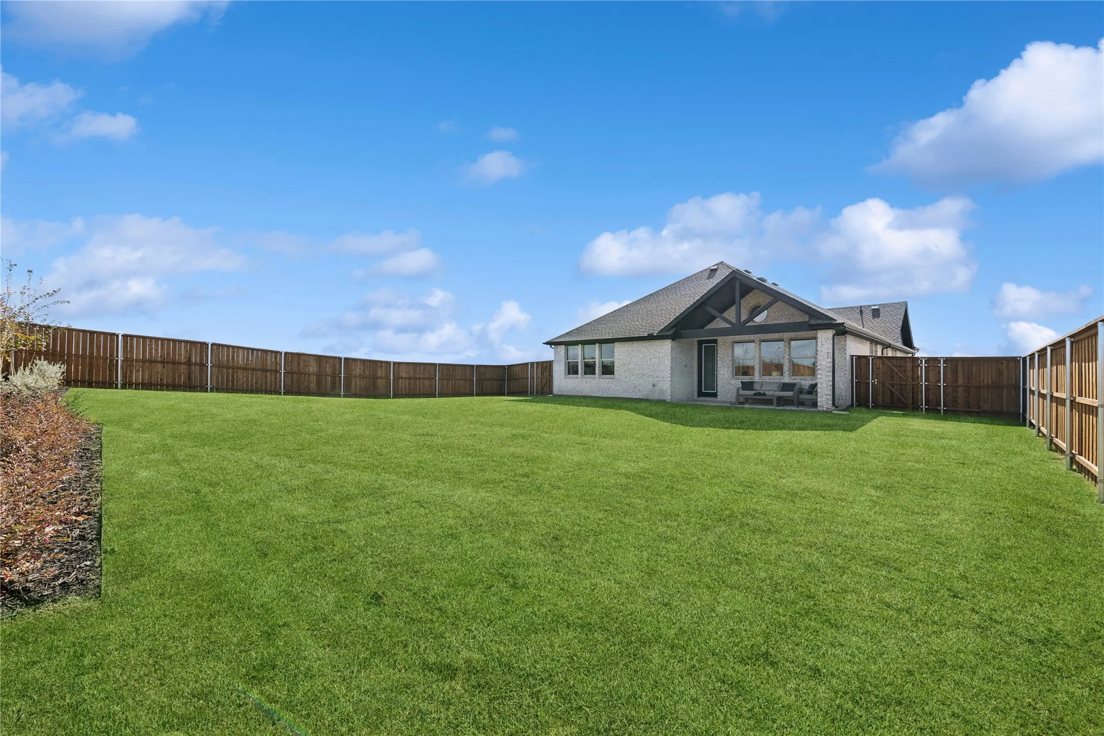 Single Family Residence For Sale in Kaufman County , 1930 Honey Creek Road, Forney, Texas 75126, 3 Bedroom, 3 Bathroom, 3 Garage spaces, 2,225 Sqft, built in 2024, mls#21329051, Real Estate Agent in Forney, Homes For Sale in Kaufman county, Homes For Sale in Forney, Realtor in Forney Texas, Real Estate Brokerage Independent Realty Texas, Luminita Cordes Realtor