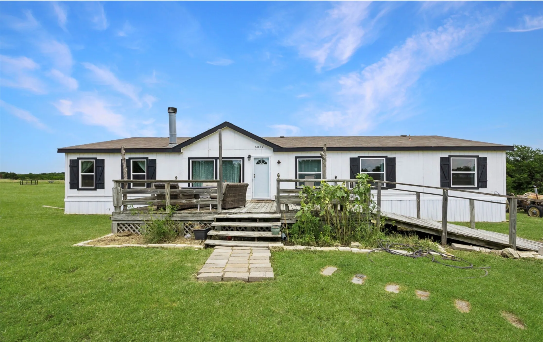 Mobile Home For Sale in Collin County , 6027 Nugget, Nevada, Texas 75173, 4 Bedroom, 2 Bathroom, Garage spaces, 2,112 Sqft, built in 1998, mls#21327756, Real Estate Agent in Nevada, Homes For Sale in Collin county, Homes For Sale in Nevada, Realtor in Nevada Texas, Real Estate Brokerage Independent Realty Texas, Luminita Cordes Realtor