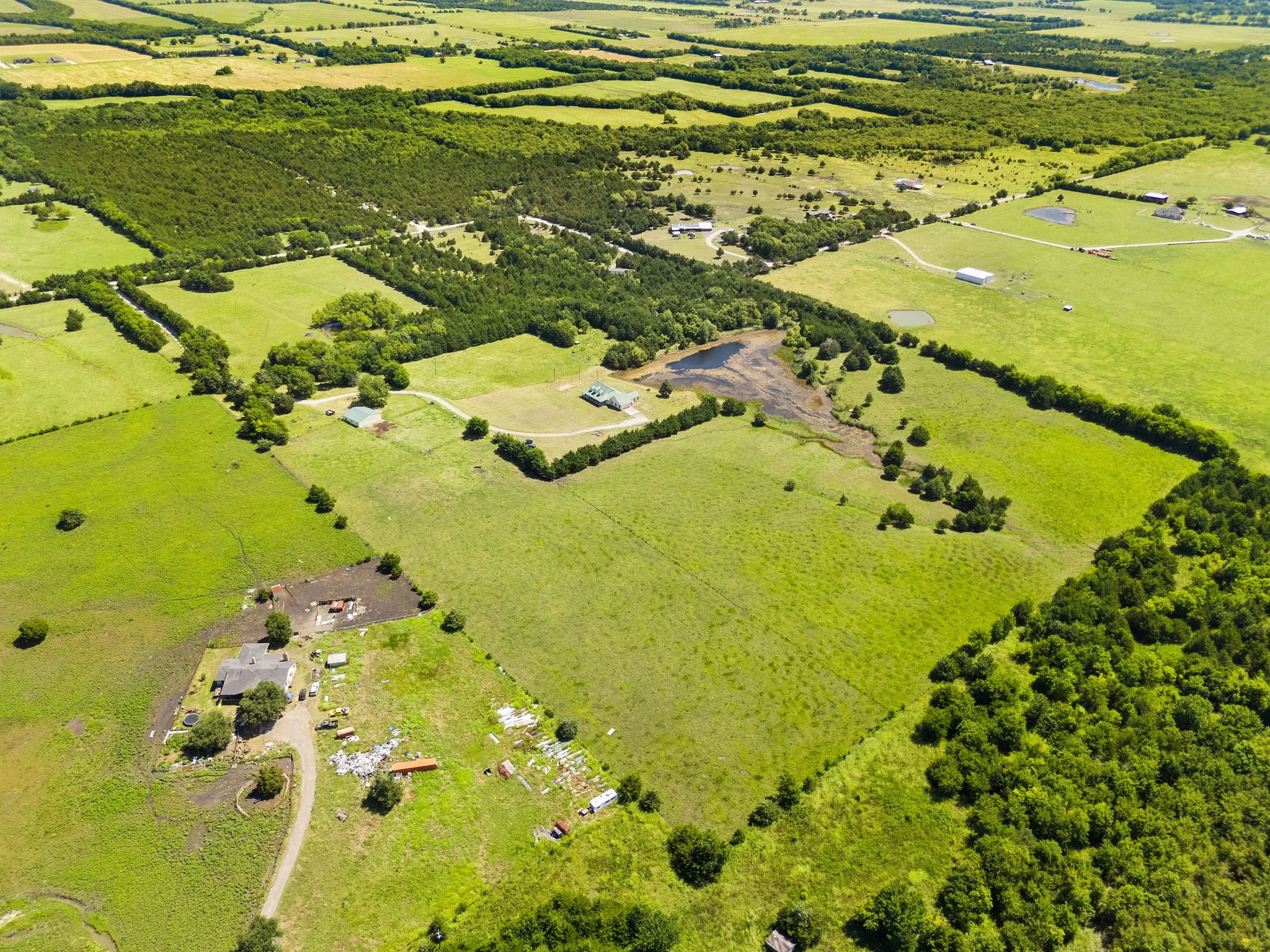 Farm For Sale in Hunt County , 247 County Road 4519, Wolfe City, Texas 75496, 3 Bedroom, 3 Bathroom, 2 Garage spaces, 2,096 Sqft, built in 2012, mls#21328558, Real Estate Agent in Wolfe City, Homes For Sale in Hunt county, Homes For Sale in Wolfe City, Realtor in Wolfe City Texas, Real Estate Brokerage Independent Realty Texas, Luminita Cordes Realtor