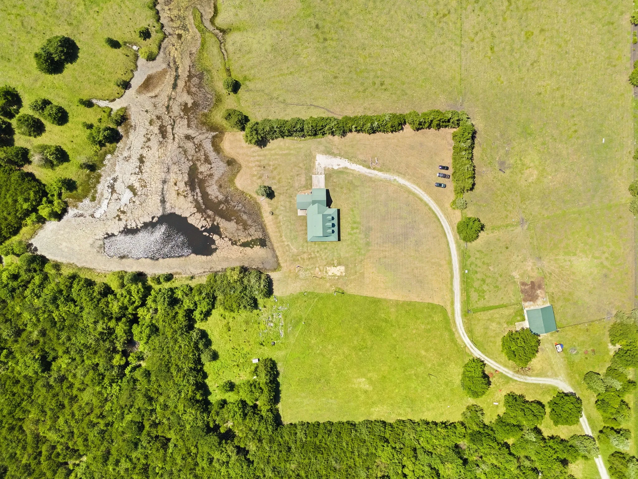 Farm For Sale in Hunt County , 247 County Road 4519, Wolfe City, Texas 75496, 3 Bedroom, 3 Bathroom, 2 Garage spaces, 2,096 Sqft, built in 2012, mls#21328558, Real Estate Agent in Wolfe City, Homes For Sale in Hunt county, Homes For Sale in Wolfe City, Realtor in Wolfe City Texas, Real Estate Brokerage Independent Realty Texas, Luminita Cordes Realtor